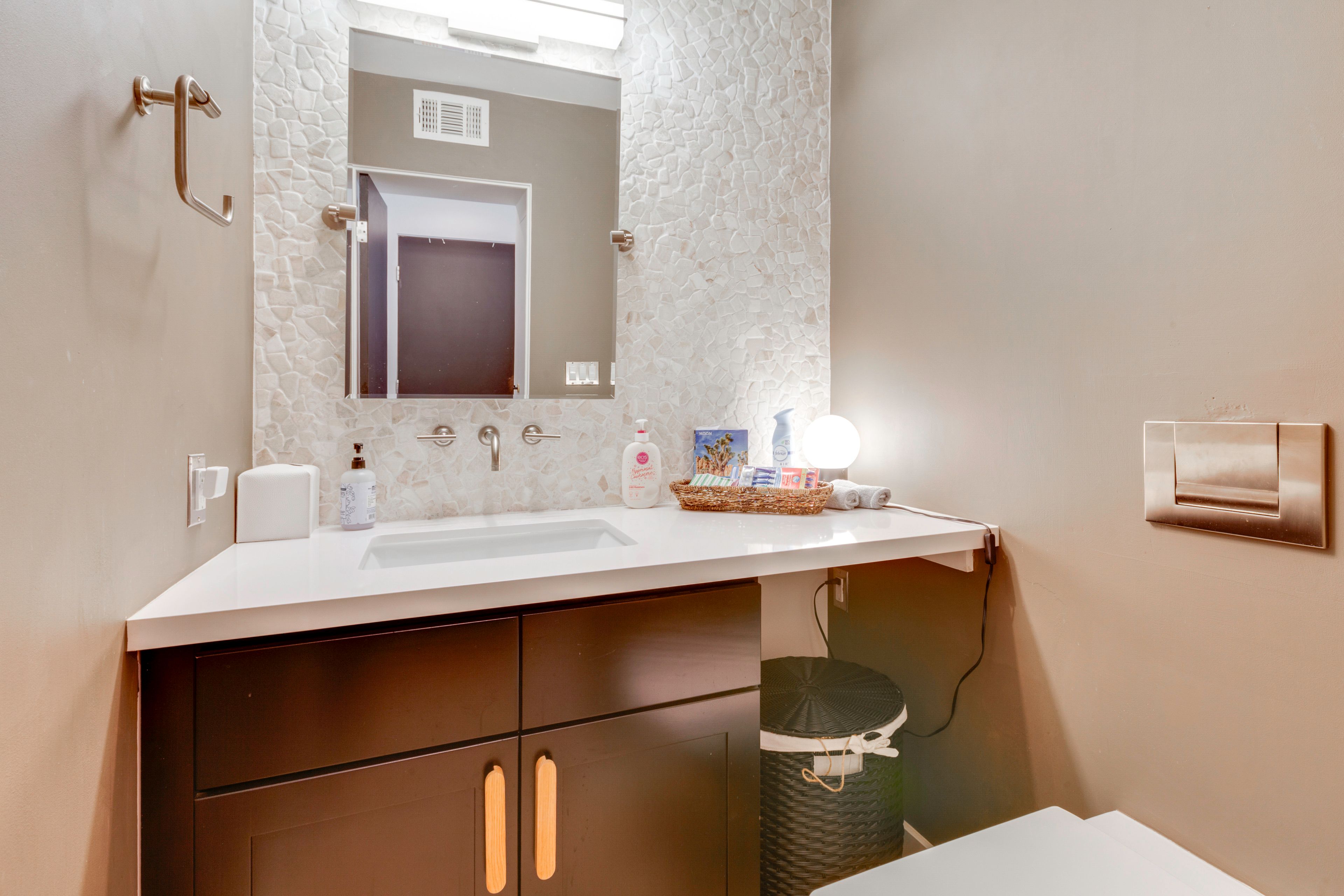 Half Bathroom | 1st Floor
