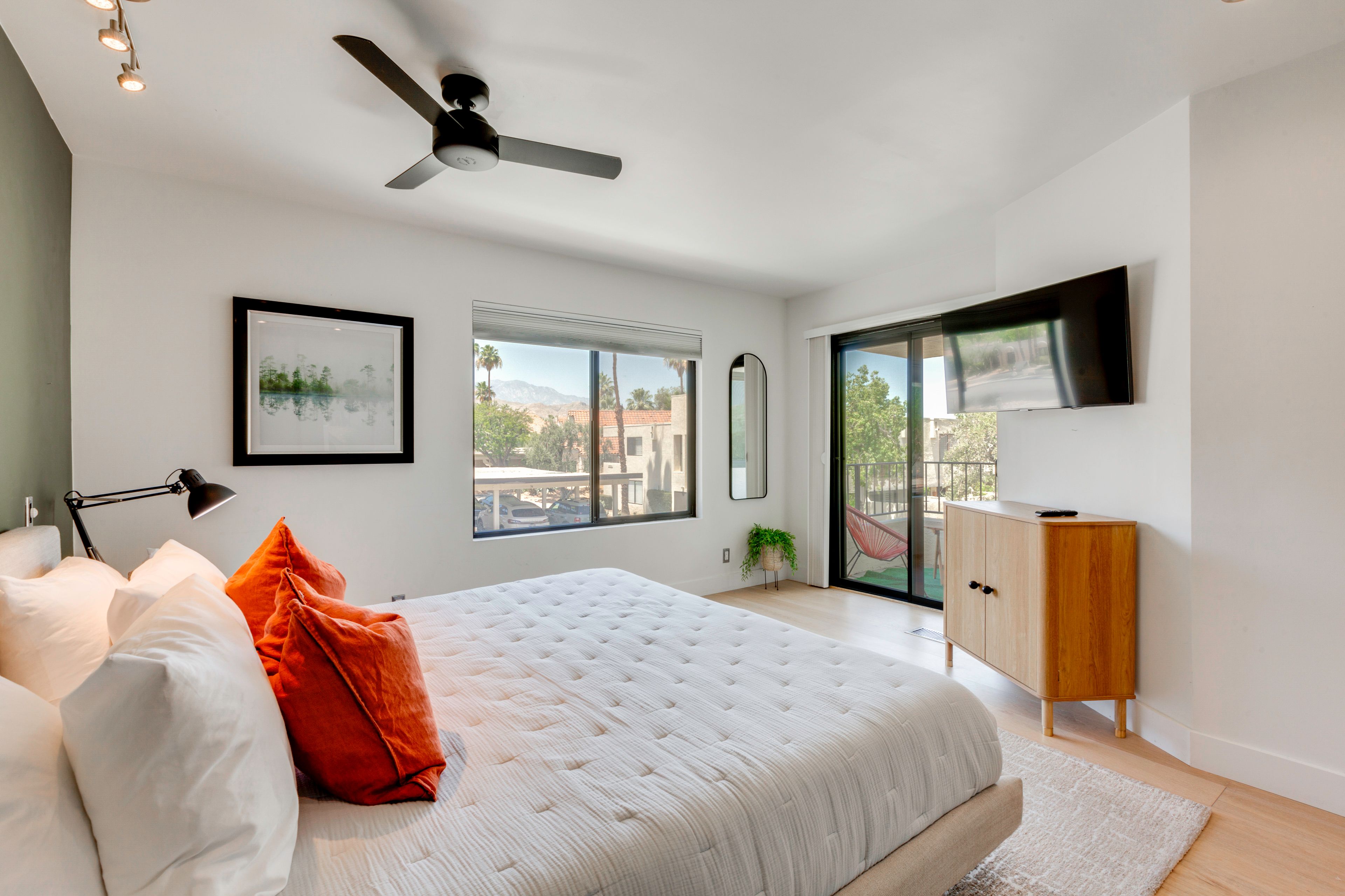 Bedroom 1 | King Bed | 2nd Floor
