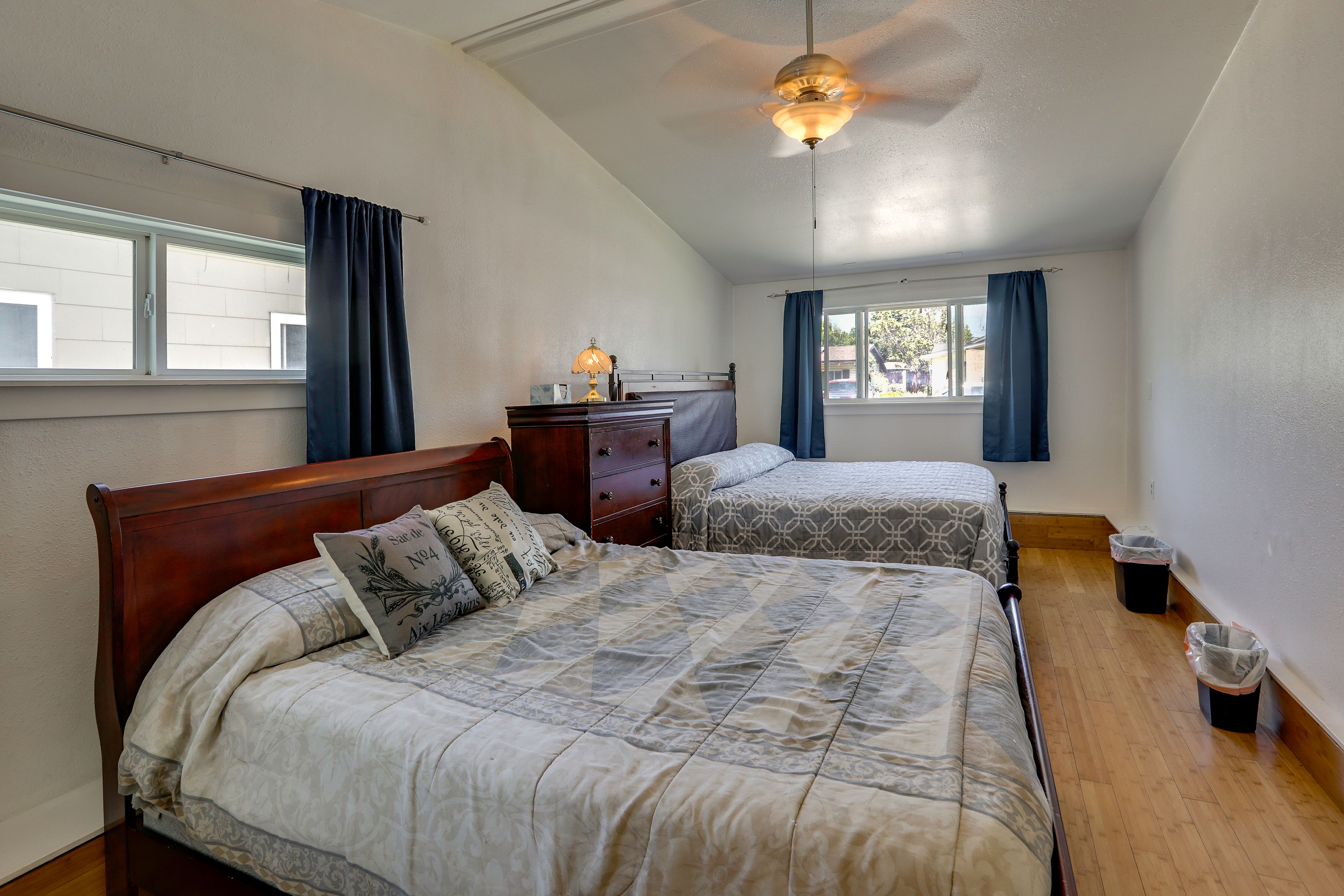 Bedroom 3 | King Bed | Queen Bed
