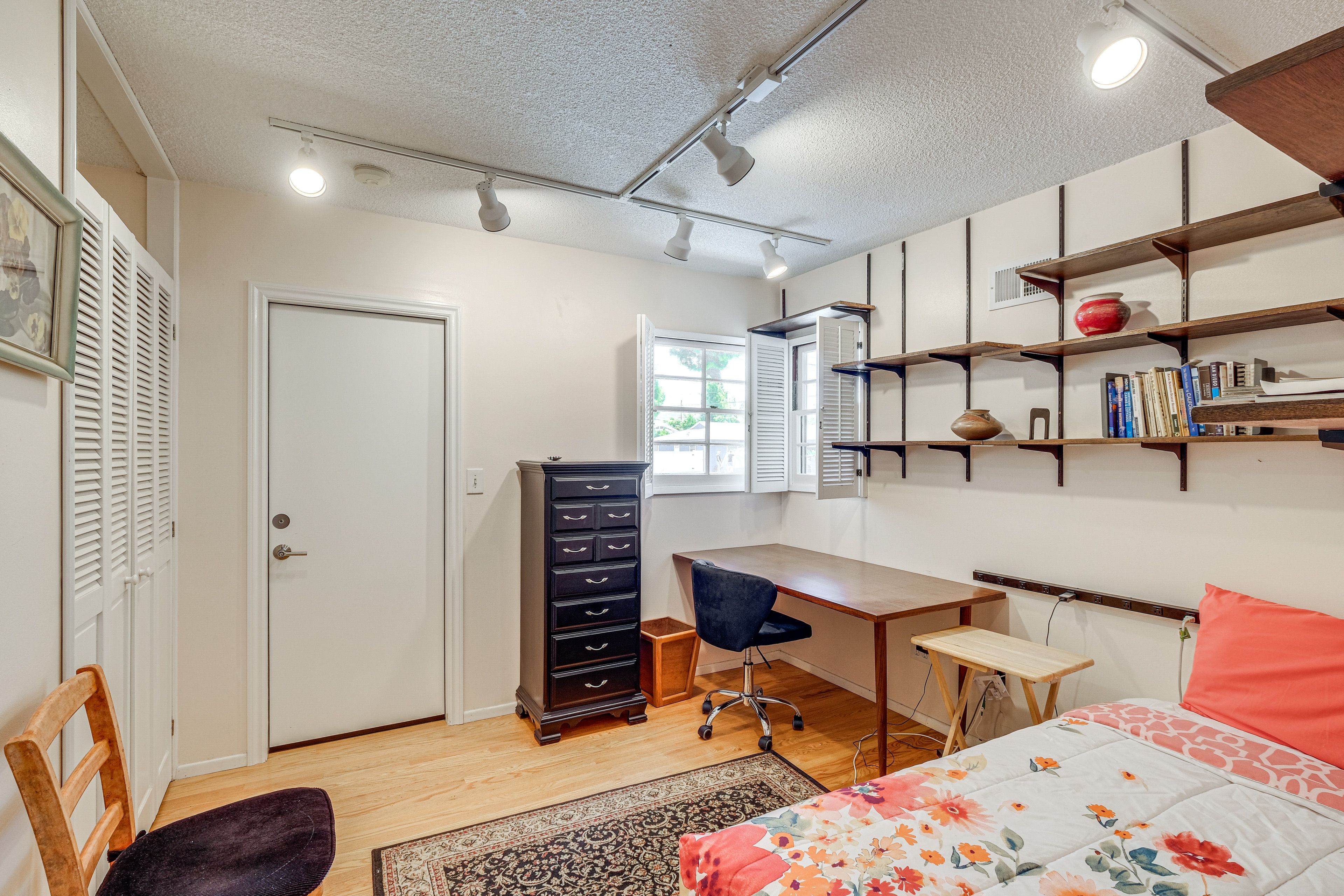 Office | Twin Bed