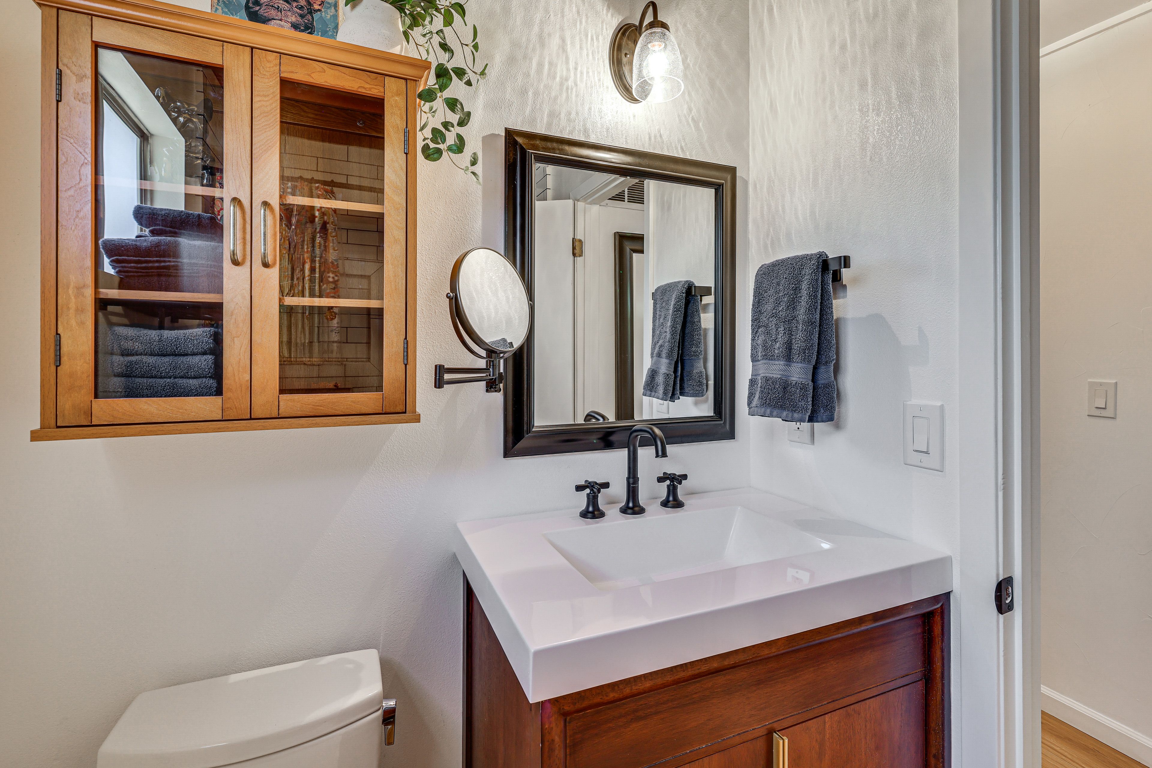 Bathroom | 1st Floor