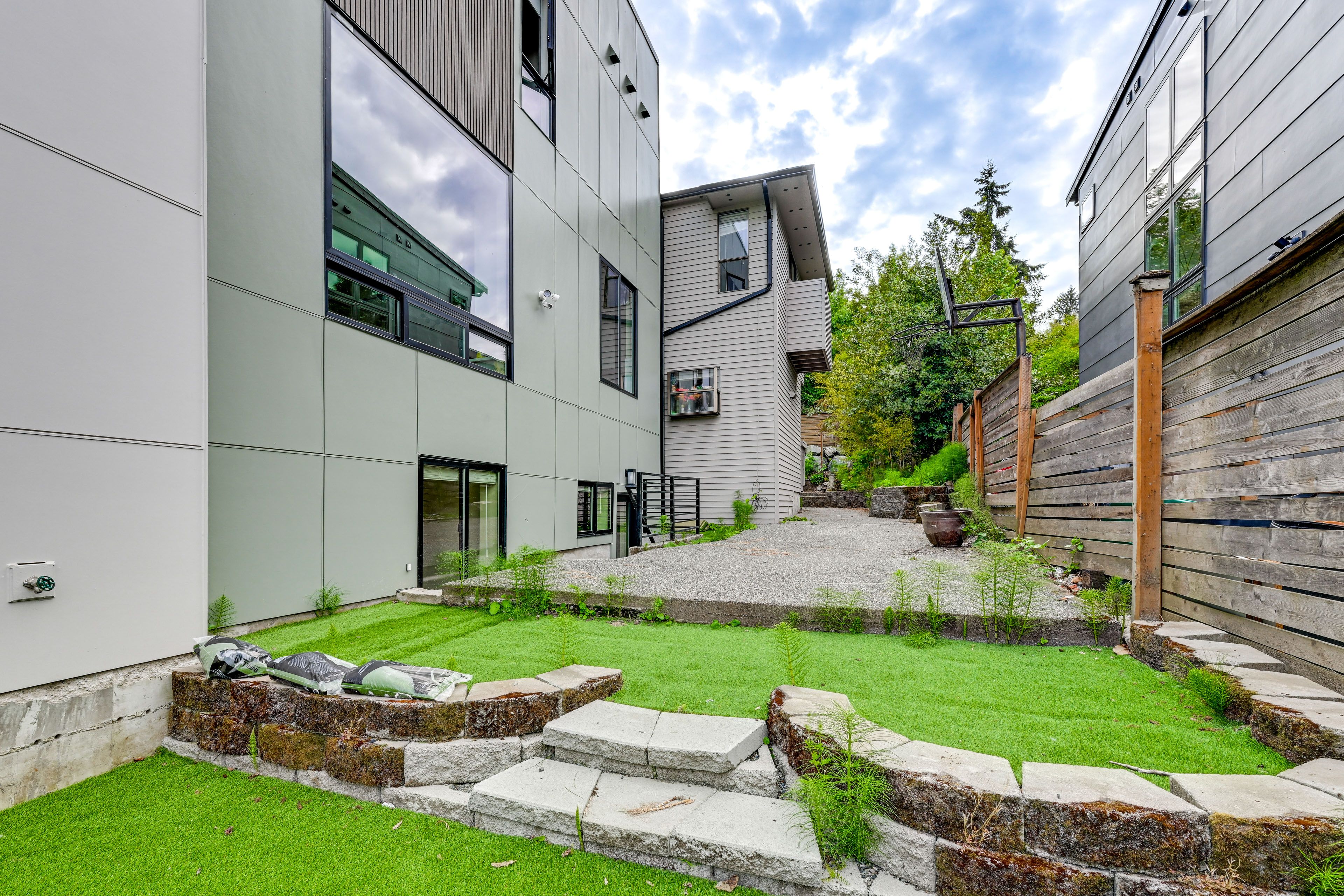 Gravel Area w/ Basketball Hoop | Turf Front Yard