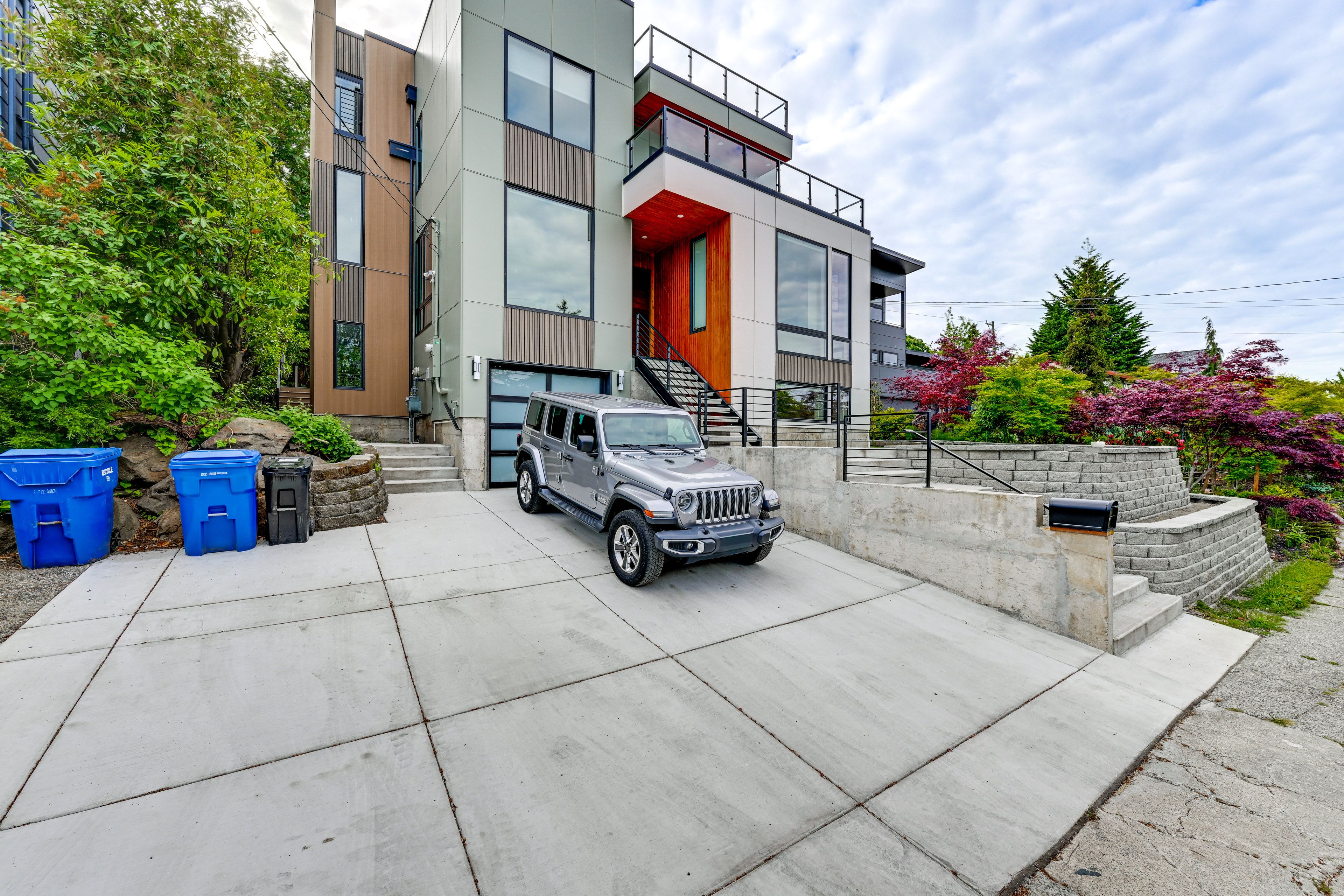 Parking | Covered Space (1 Vehicle) | Driveway (2 Vehicles)