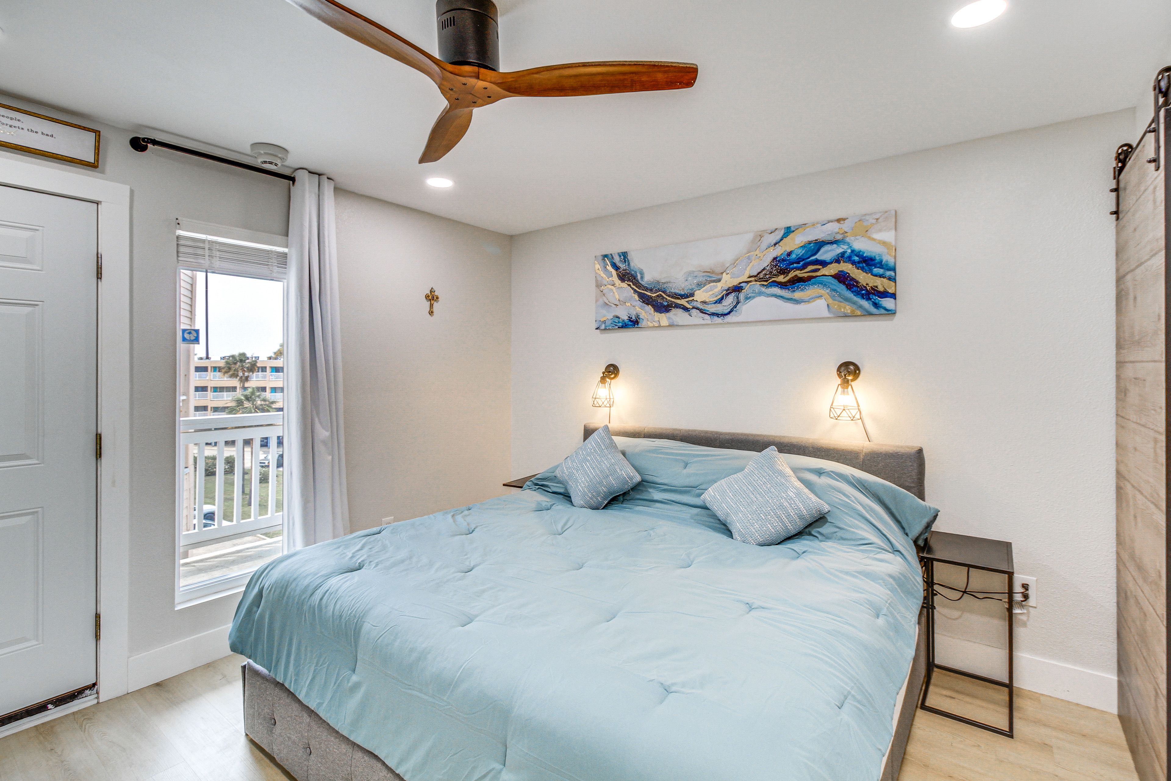 Bedroom | King Bed