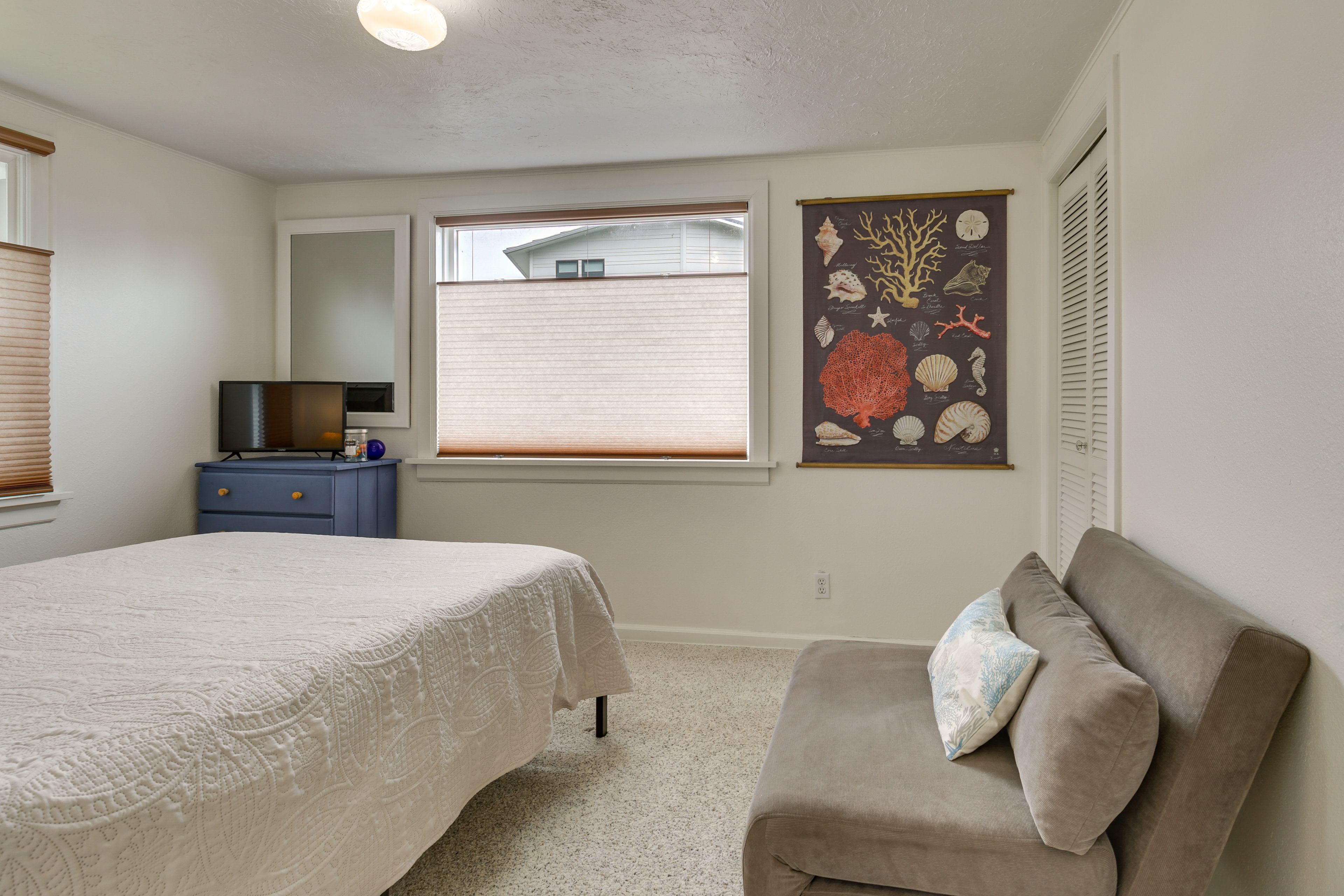 Bedroom 1 | Upper Level | Queen Bed