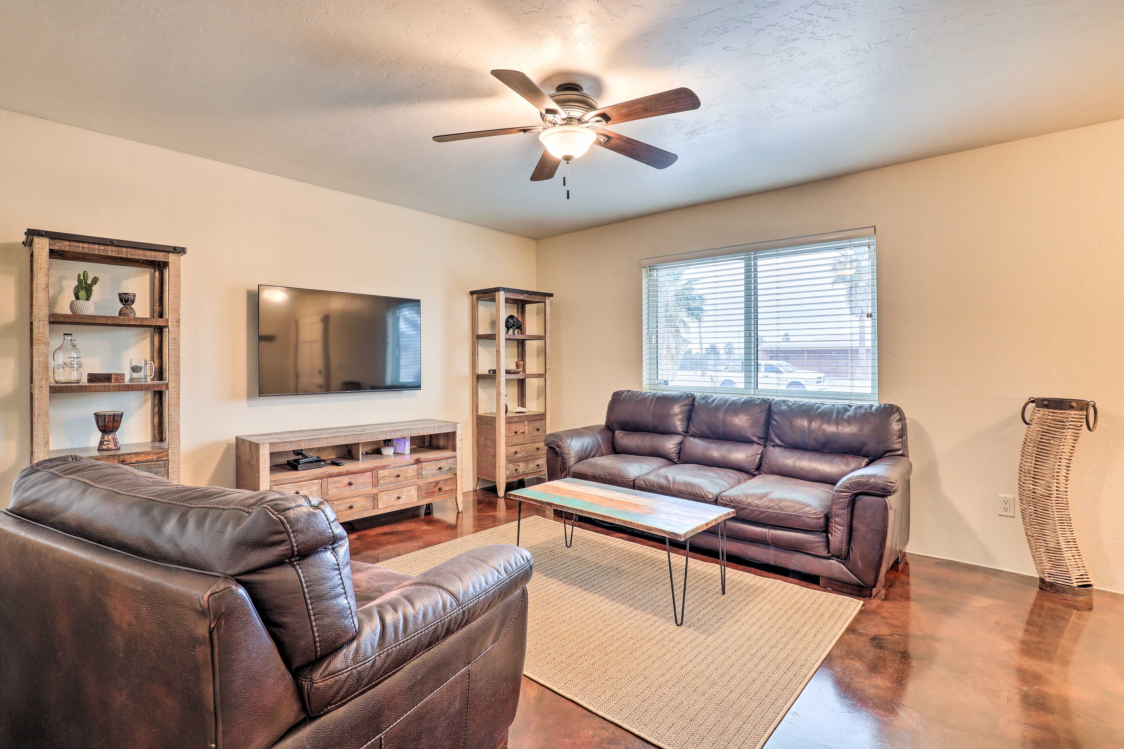 Home B | Living Room