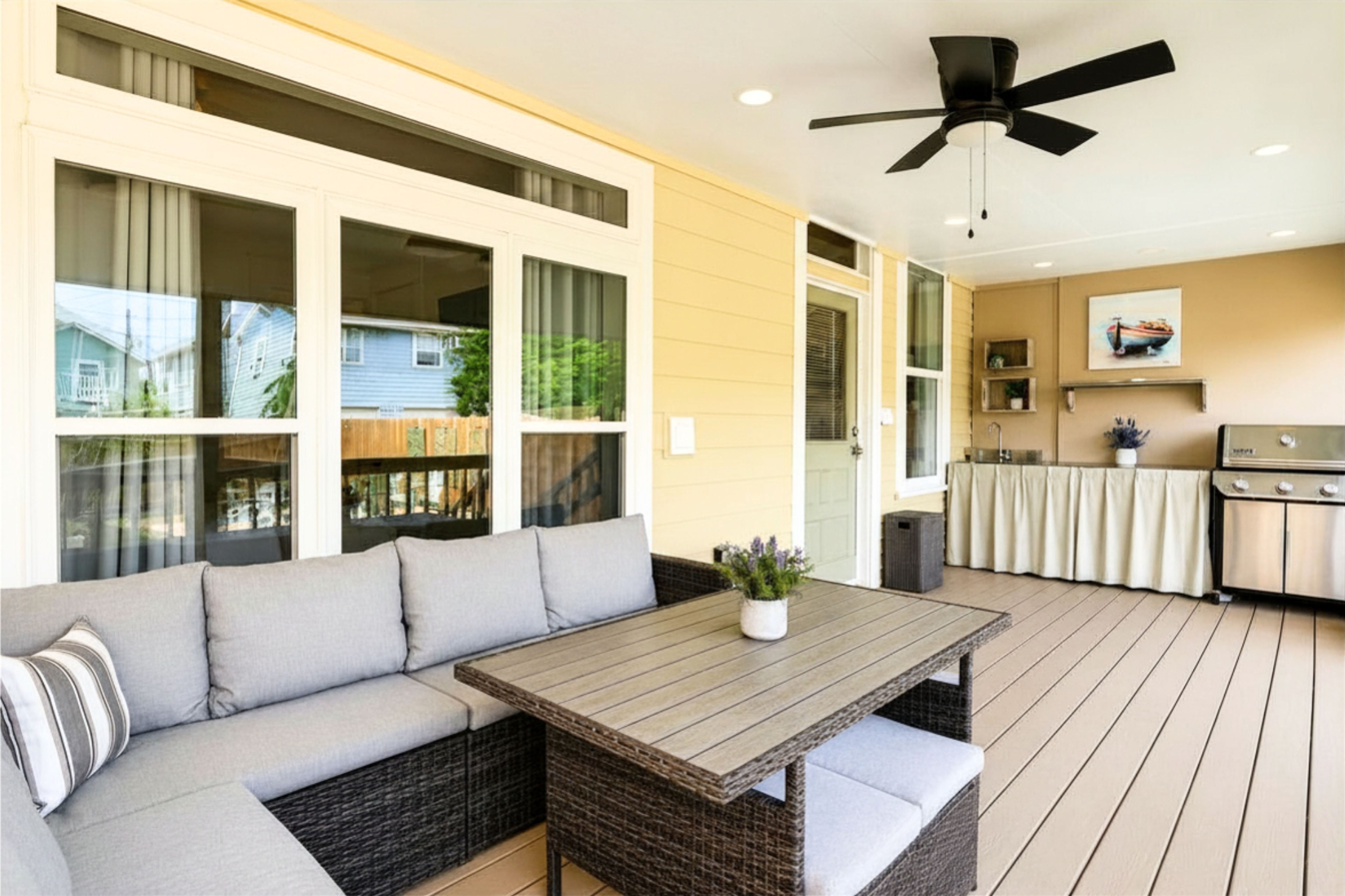 Private Deck