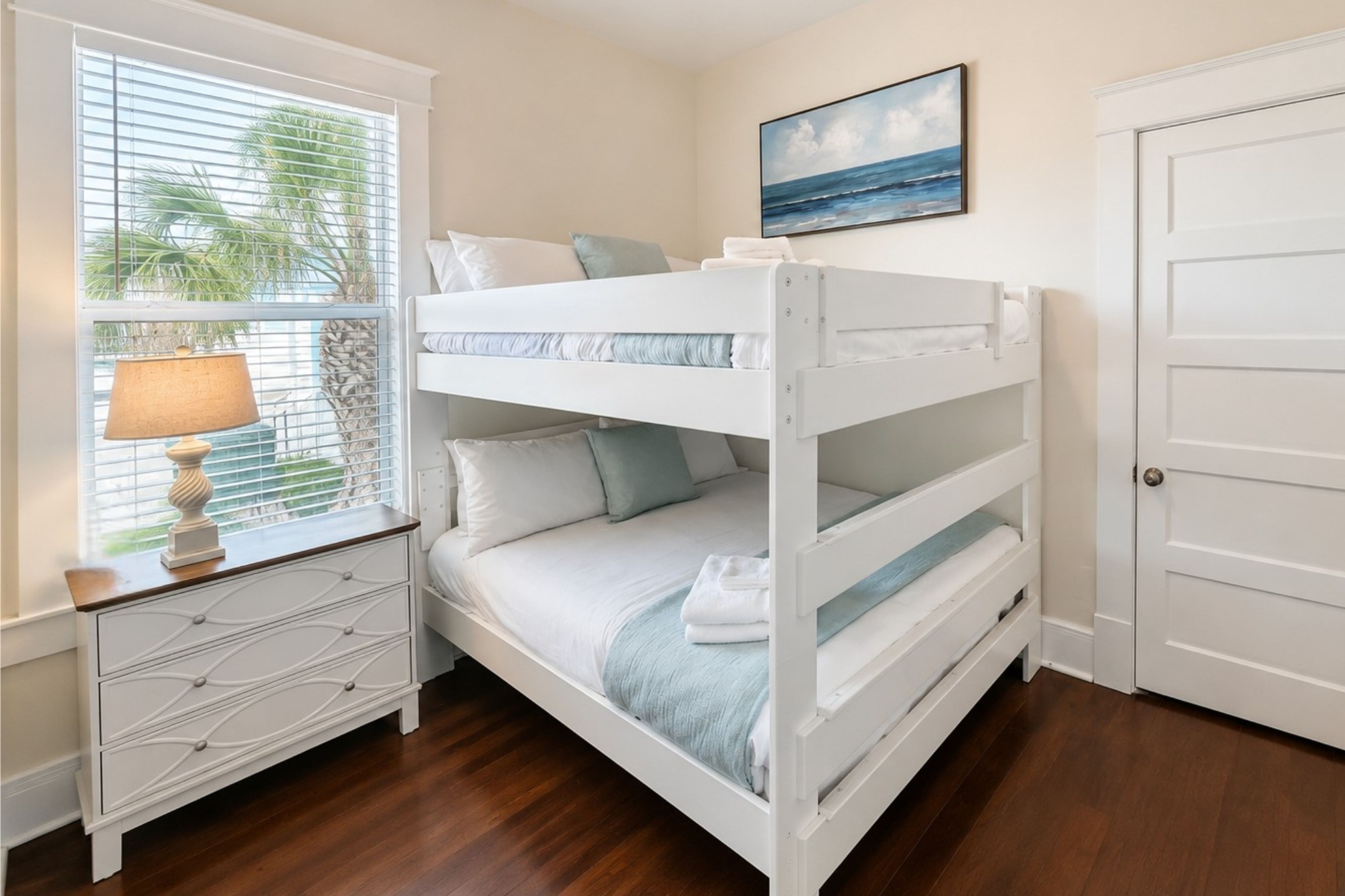 Bedroom 2 | Queen Bunk Bed
