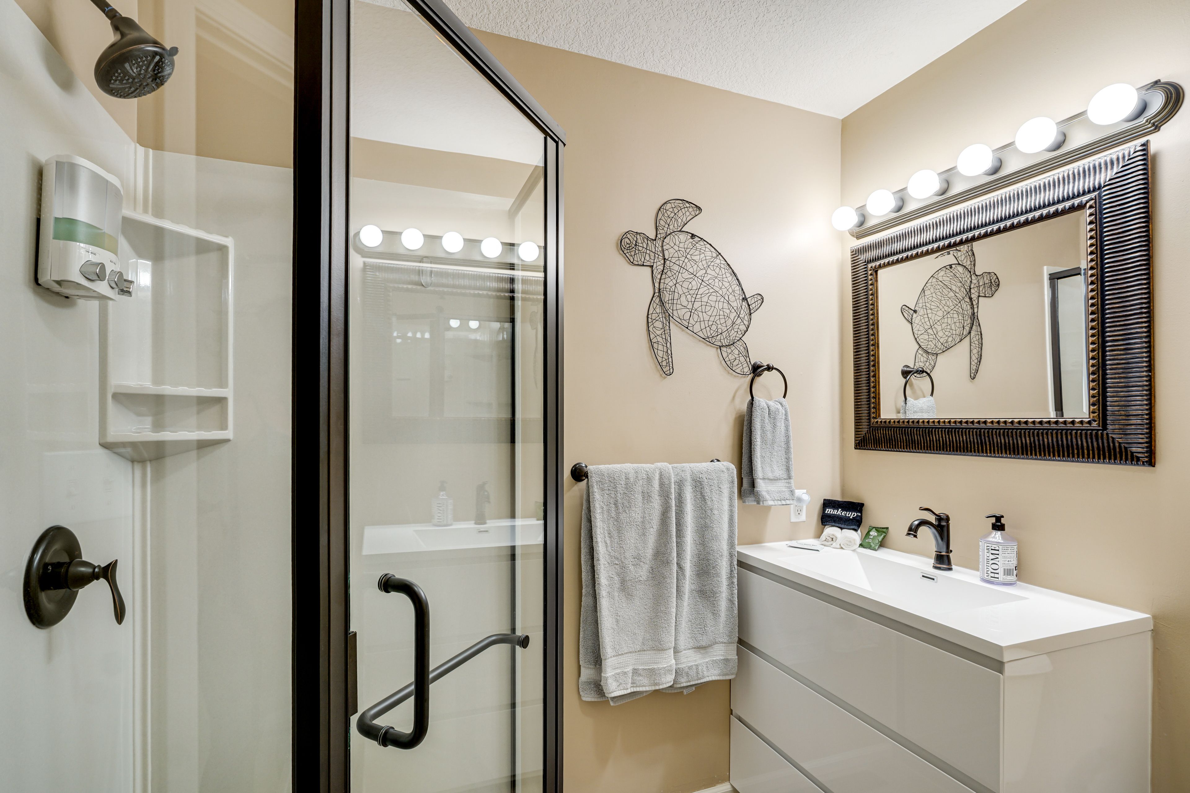 Full Bathroom | Townhome 1