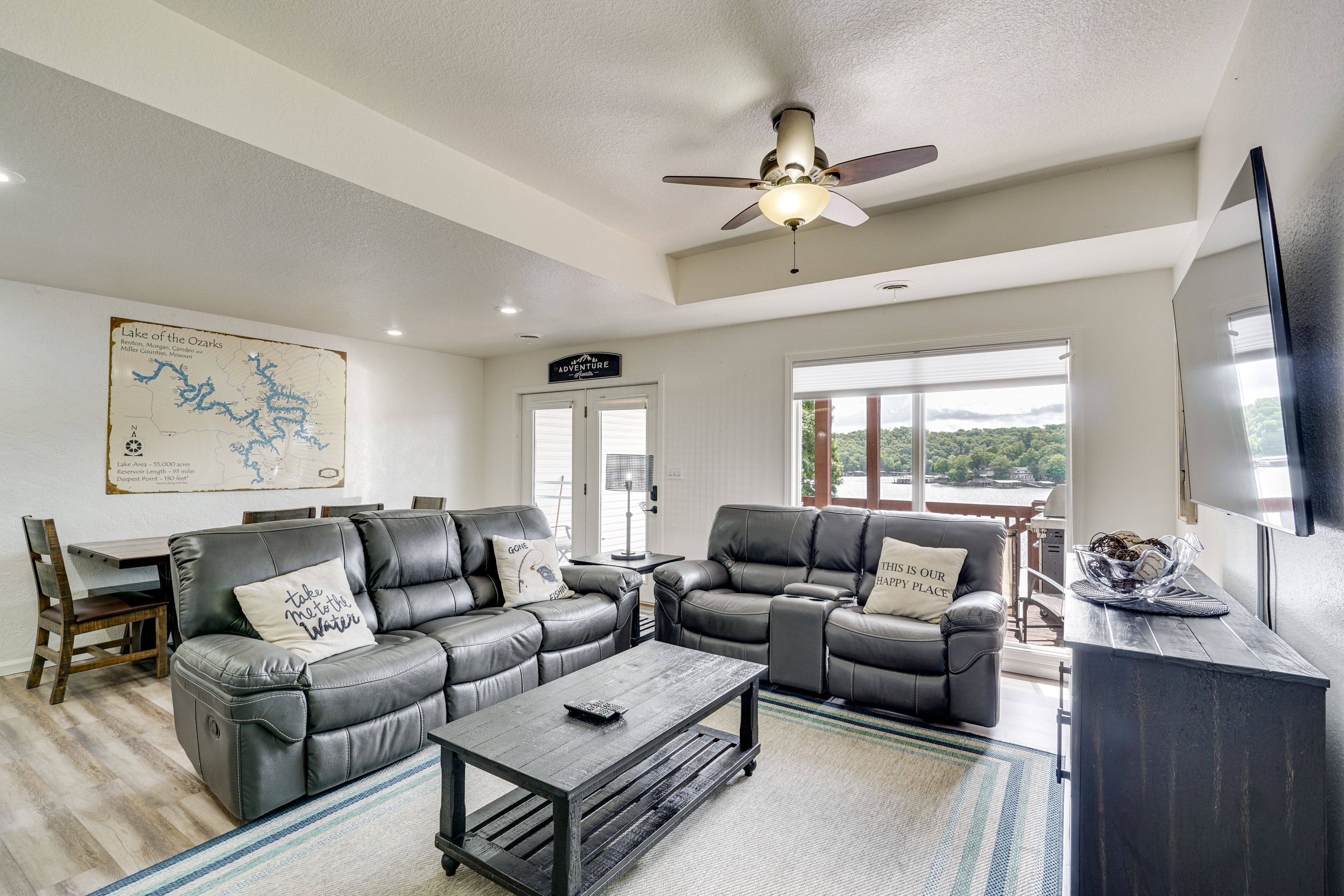 Living & Dining Area | Townhome 1