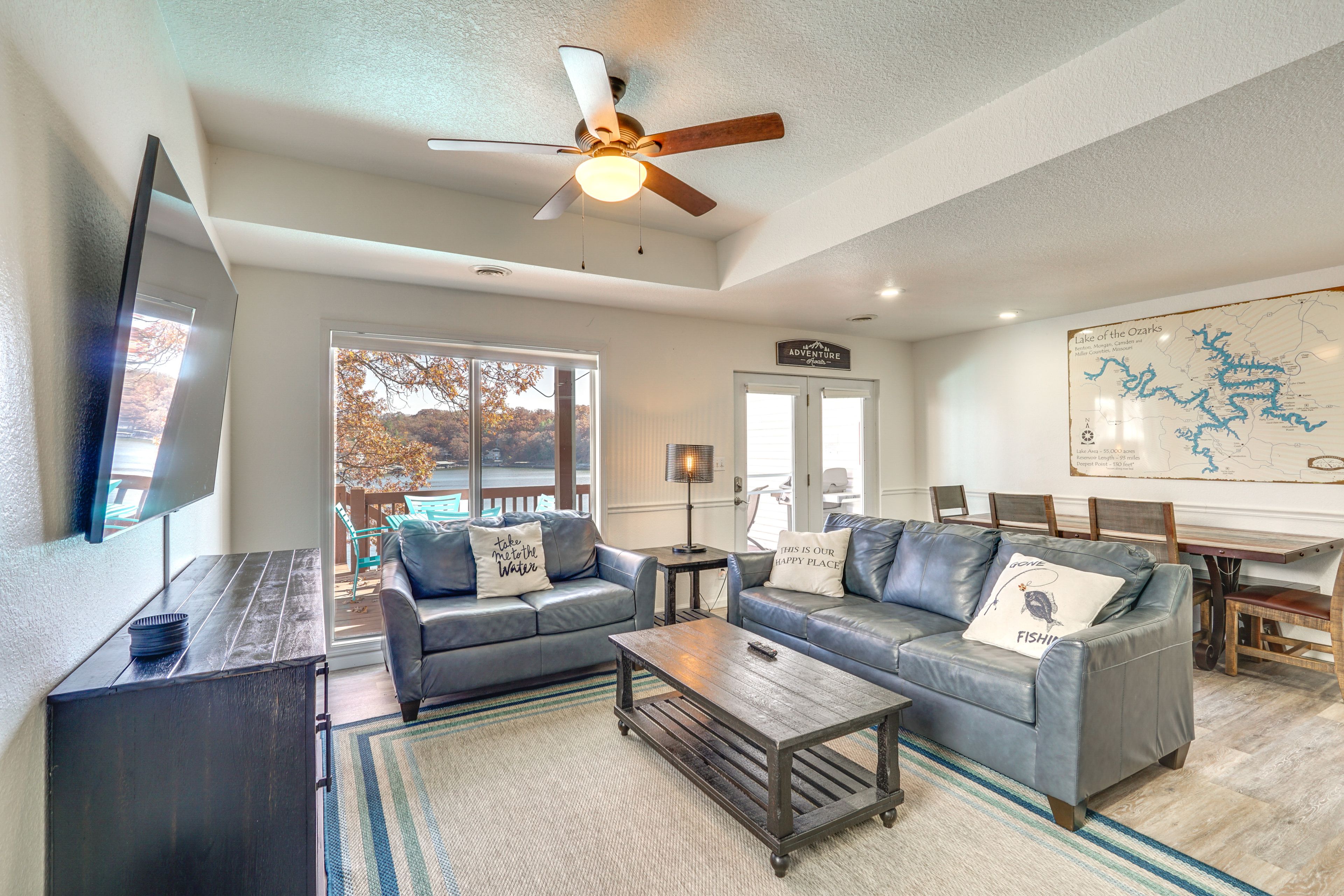 Living & Dining Area | Townhome 2