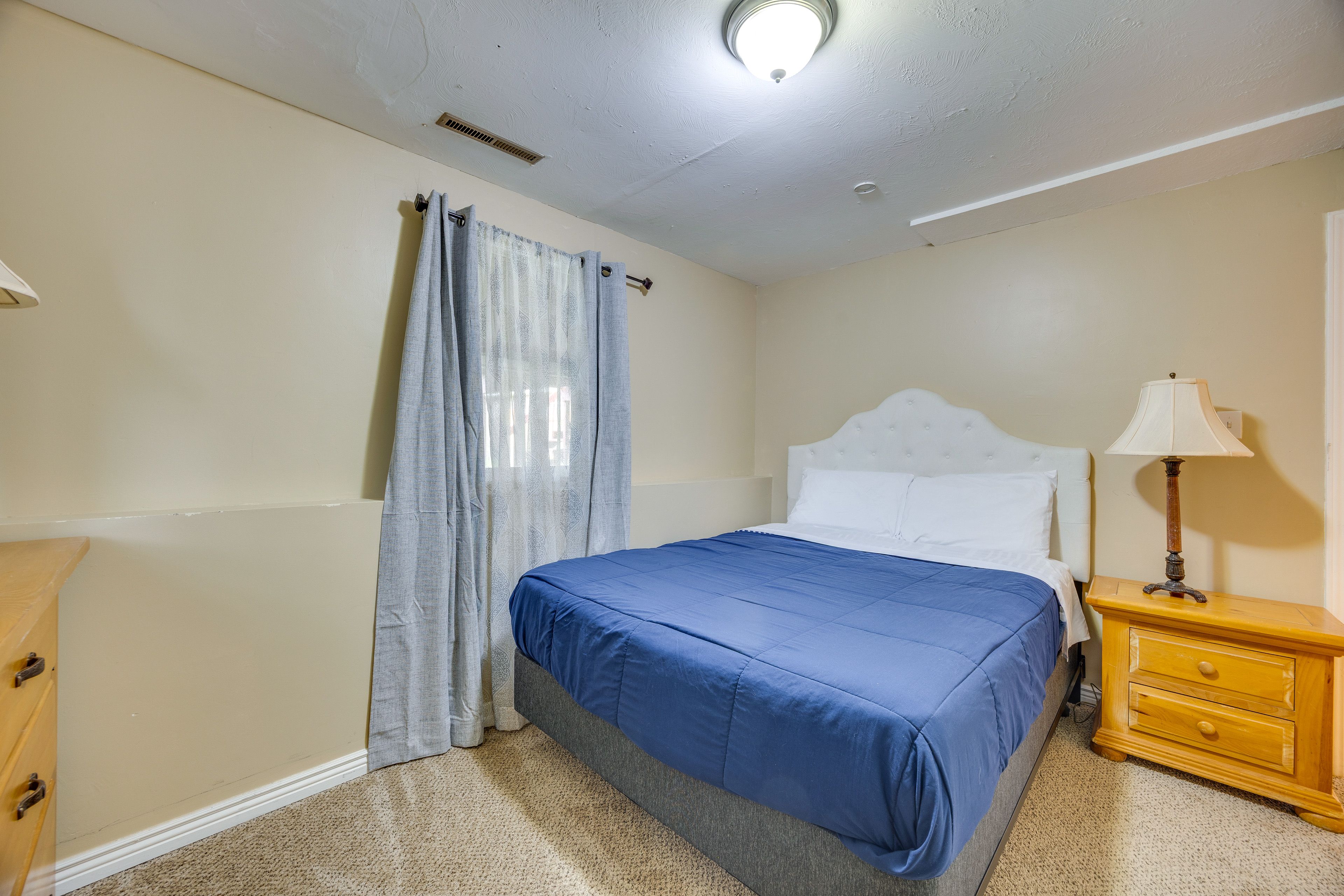 Bedroom 3 | Queen Bed | Lower Floor