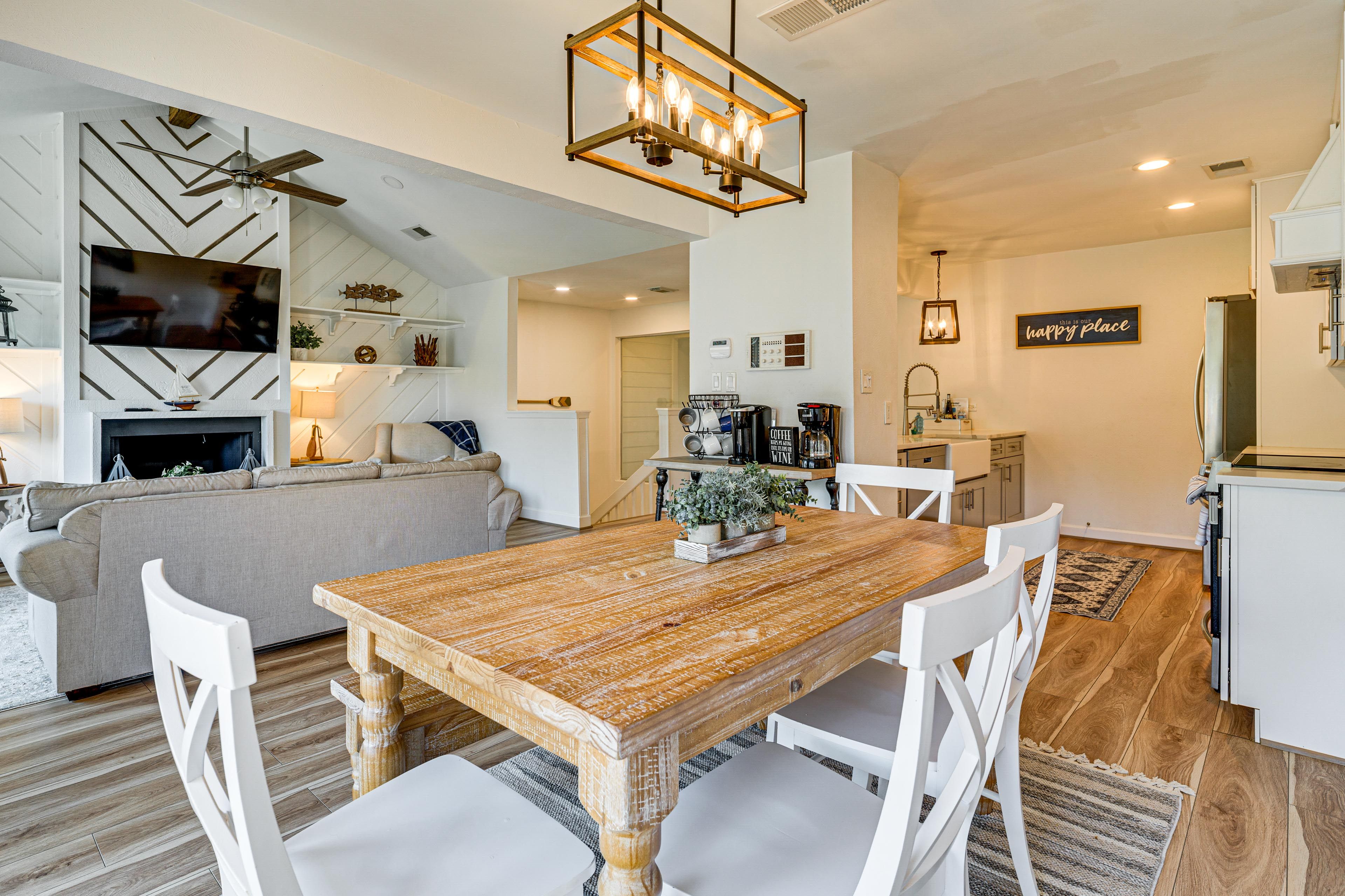 Dining Area | 2nd Floor