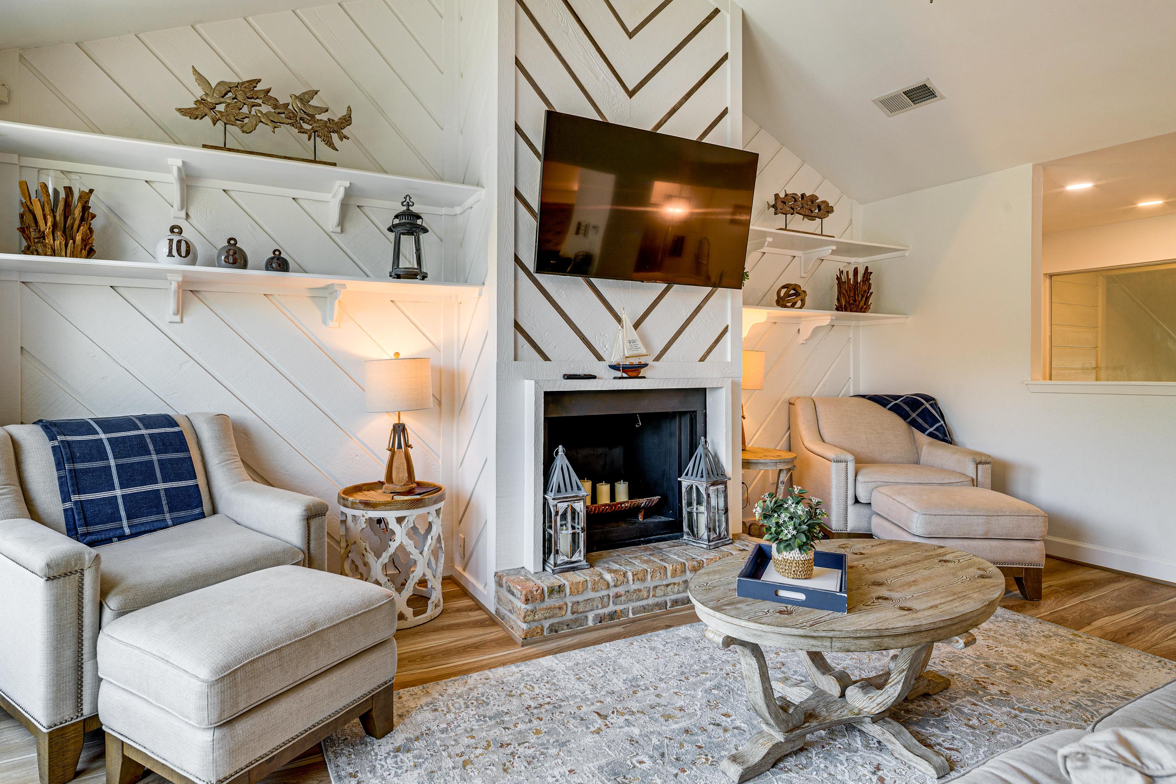 Living Room | 2nd Floor