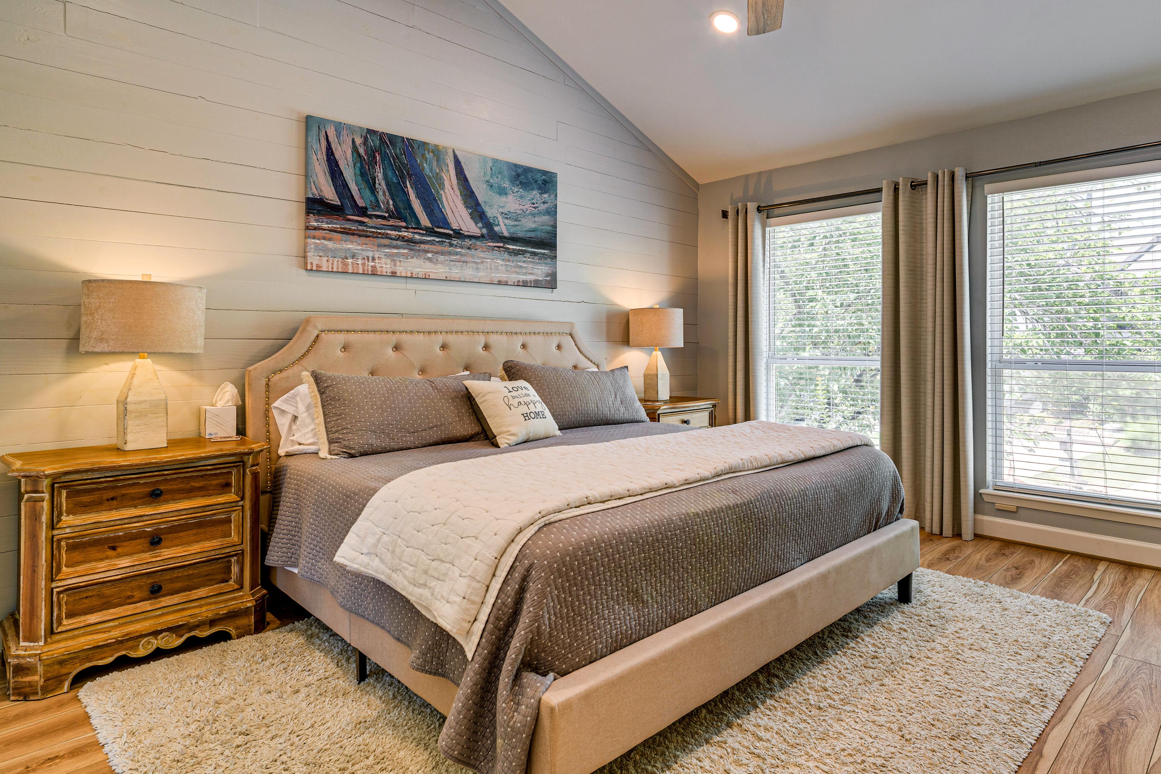 Bedroom 1 | 2nd Floor | King Bed