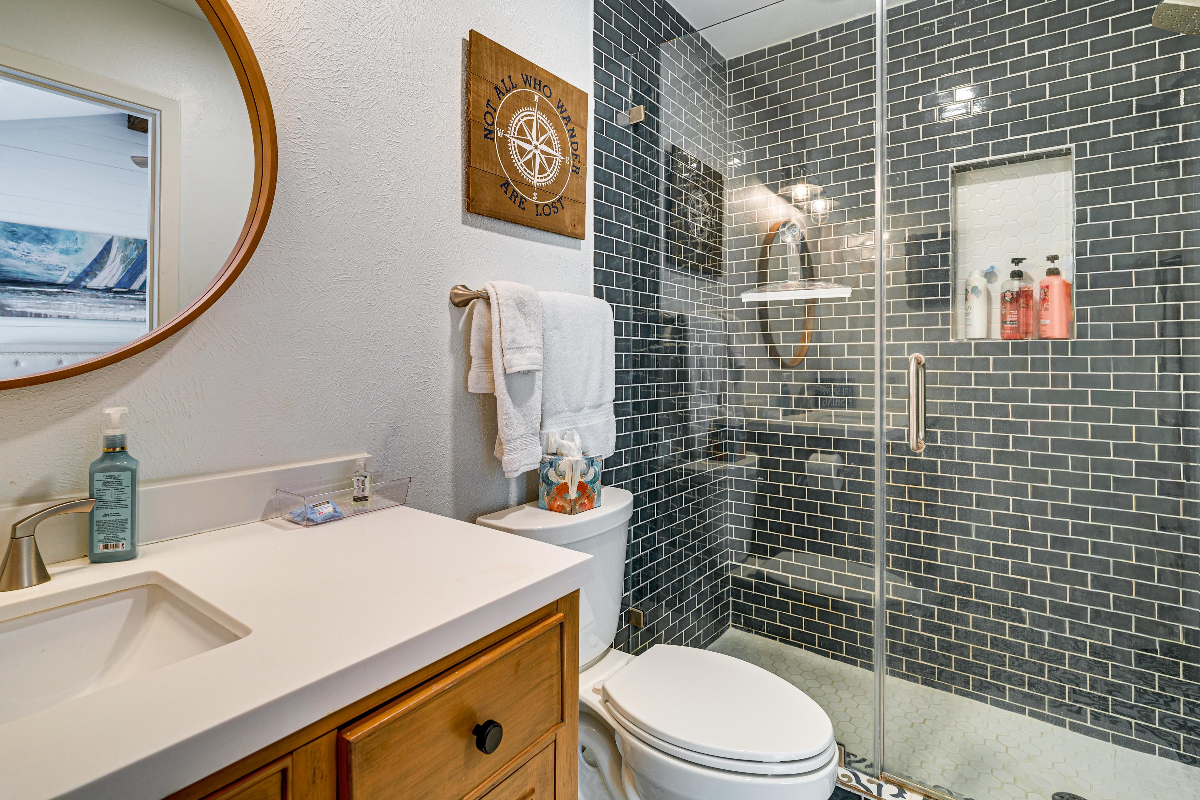 En-Suite Bathroom | 2nd Floor