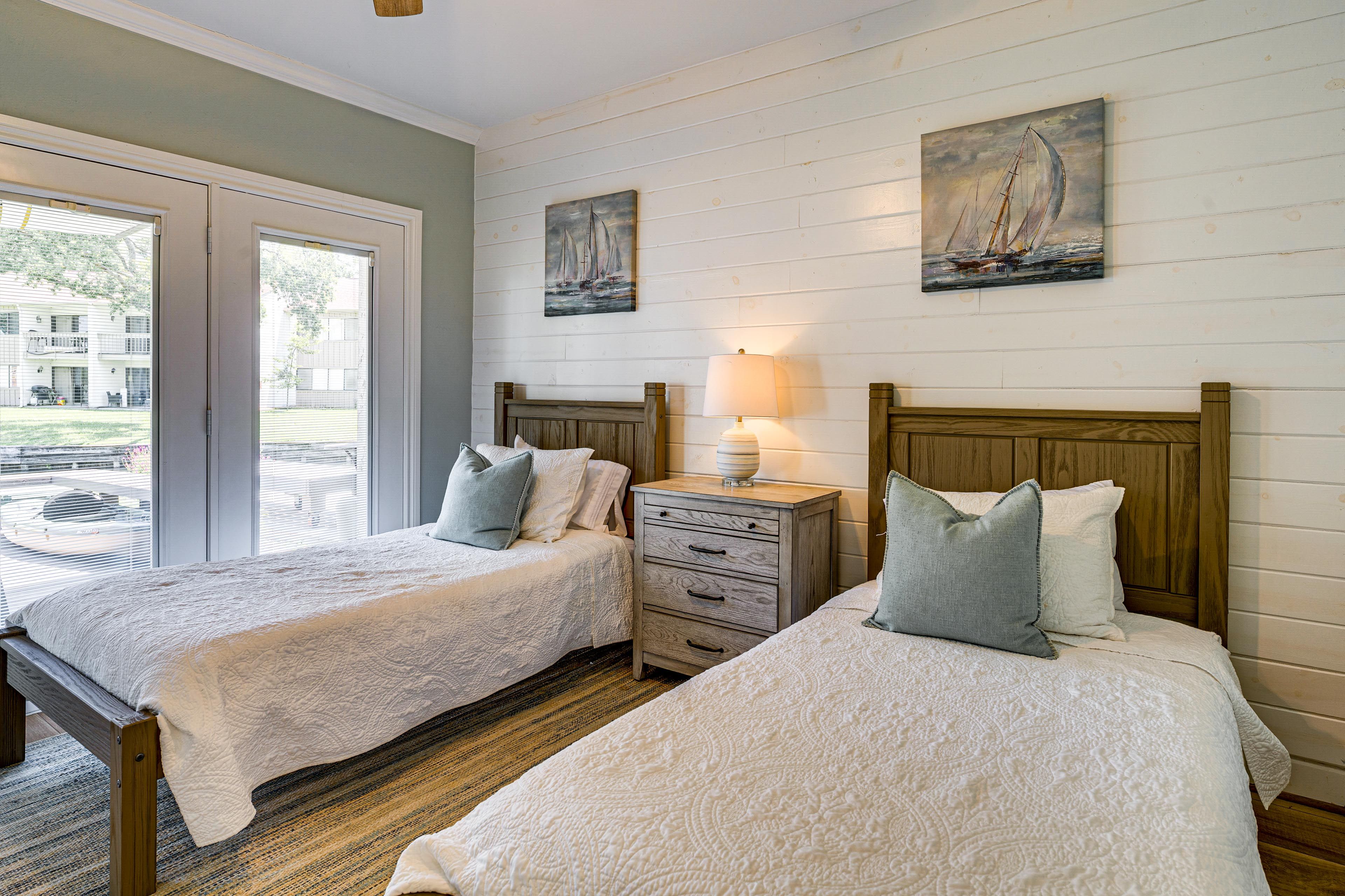 Bedroom 4 | 1st Floor | 2 Twin Beds