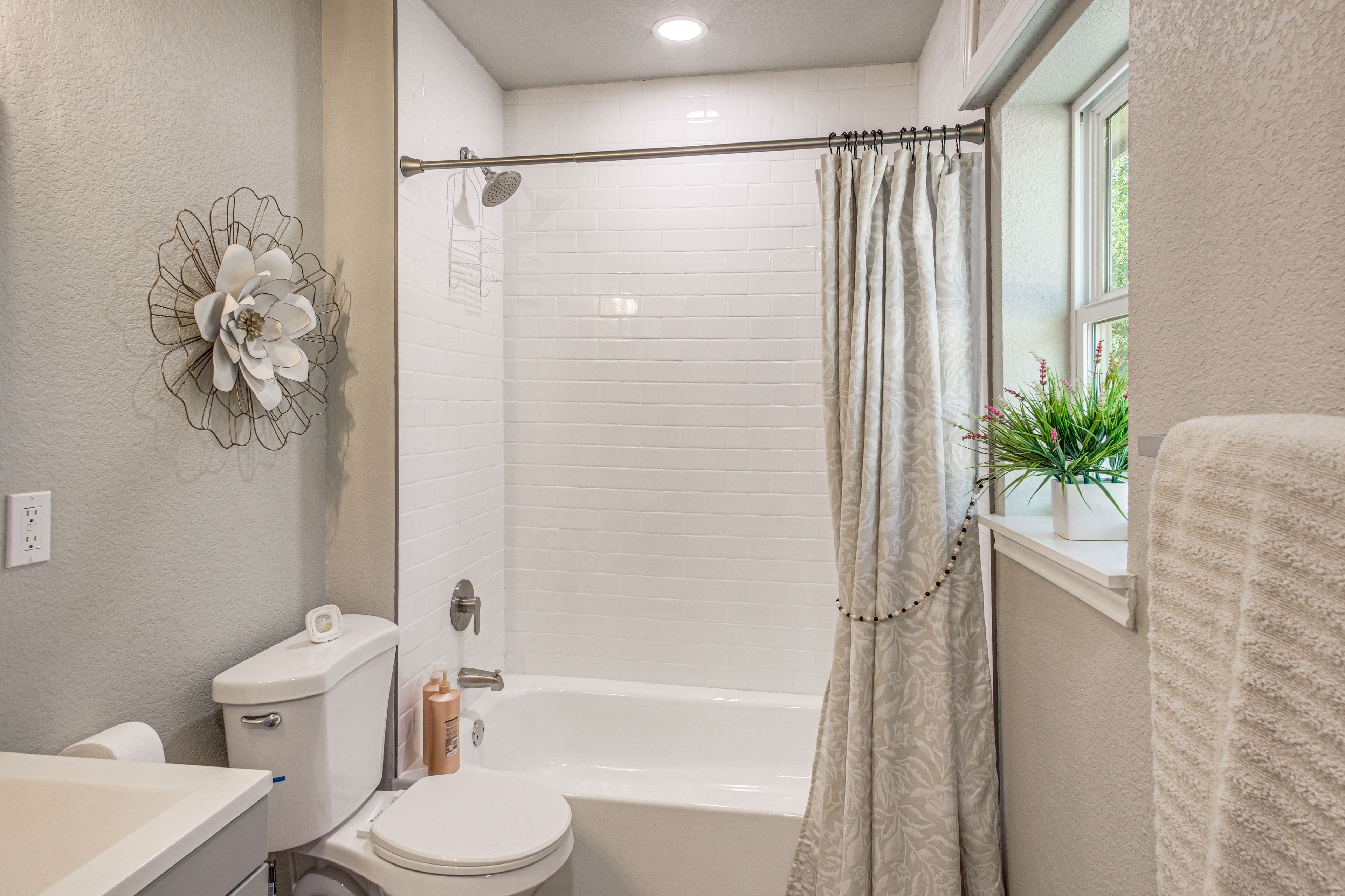 En-Suite Bathroom