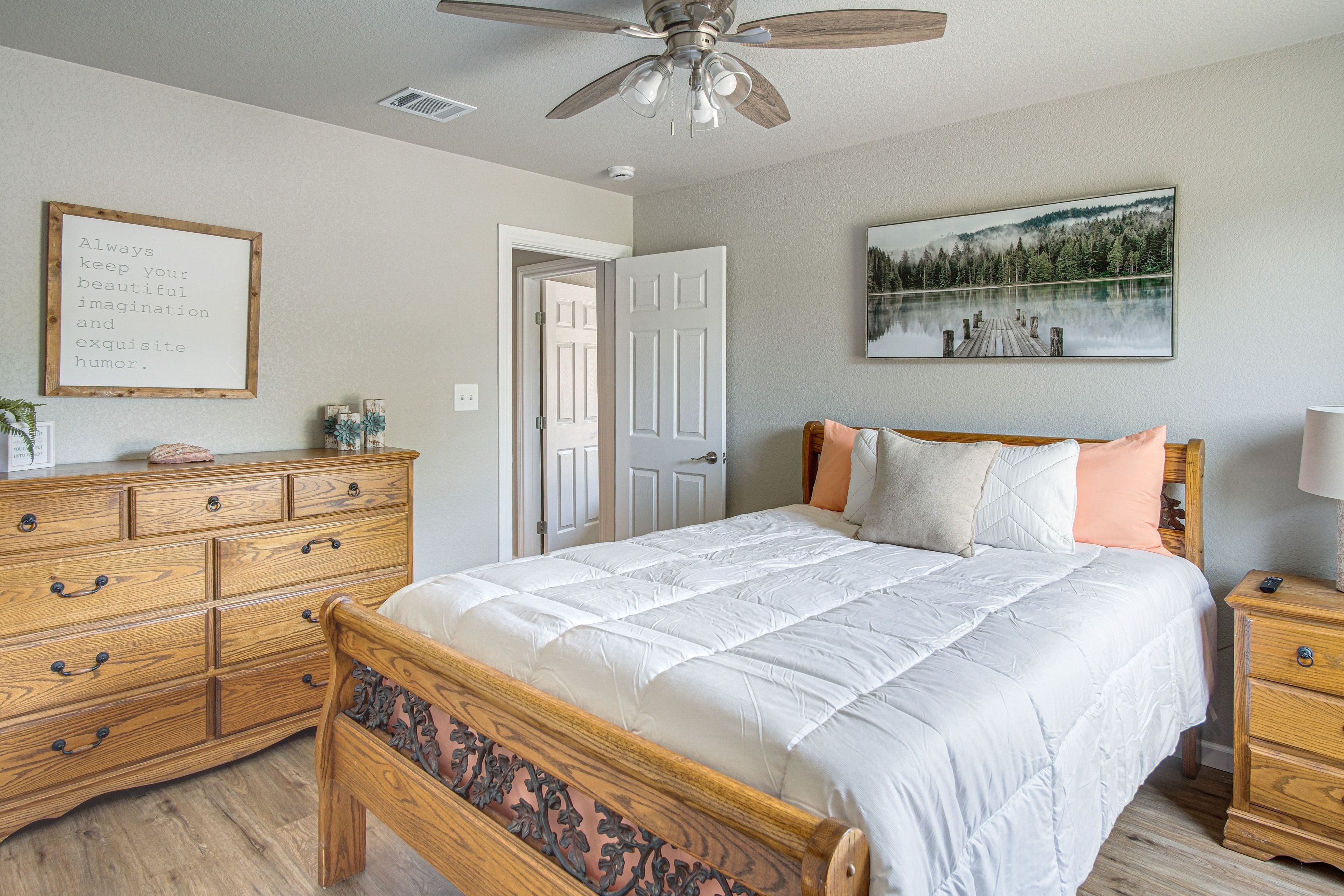 Bedroom 3 | Queen Bed