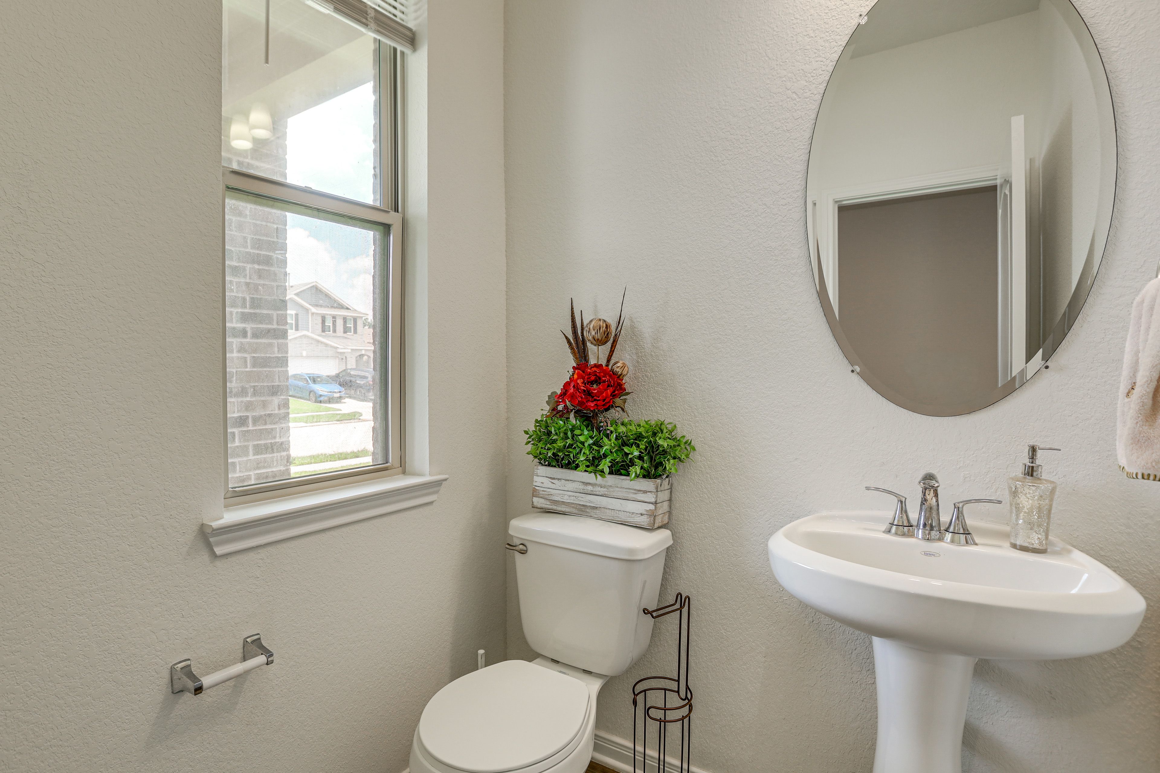 Half Bathroom | 1st Floor