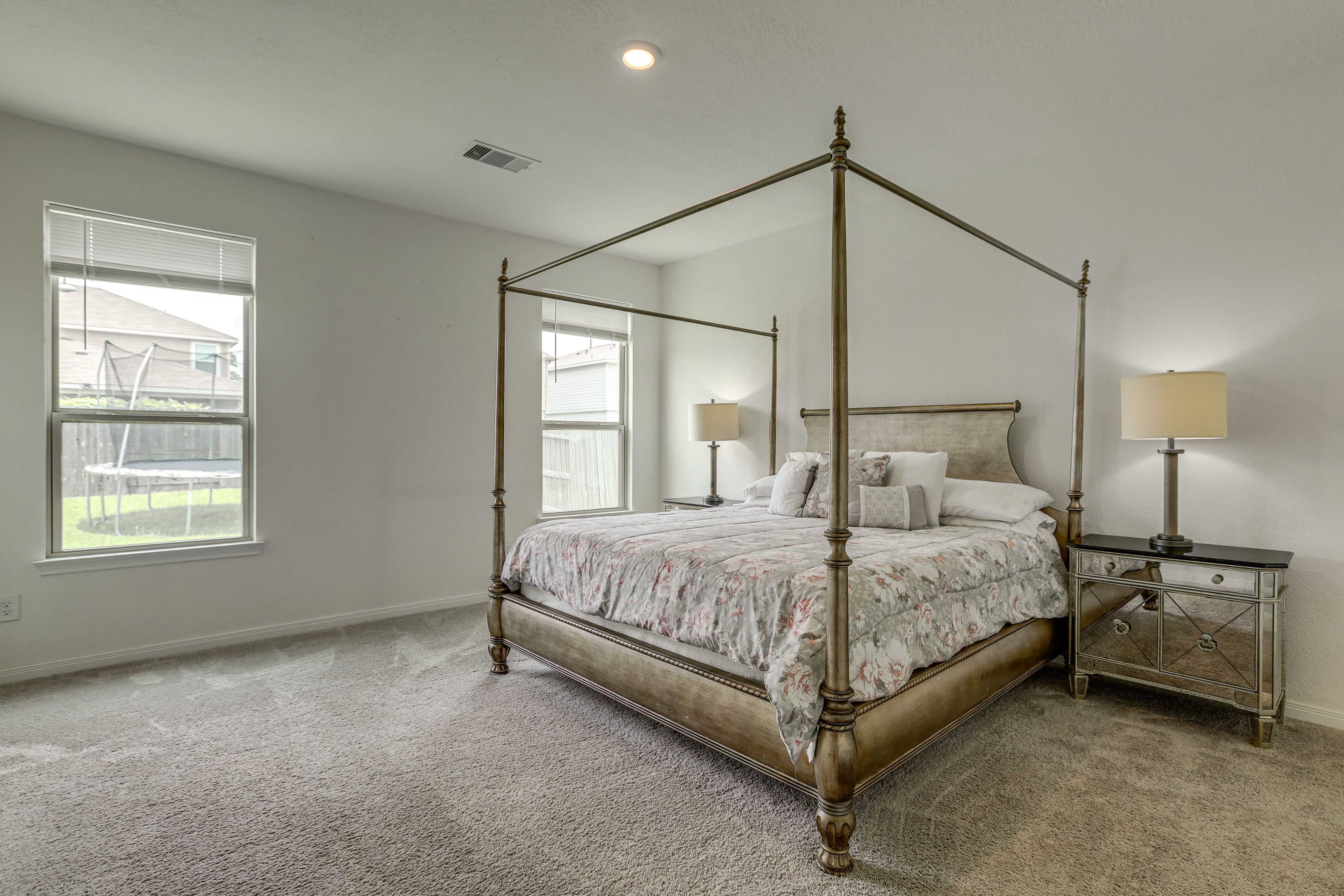 Bedroom 1 | King Bed | 1st Floor