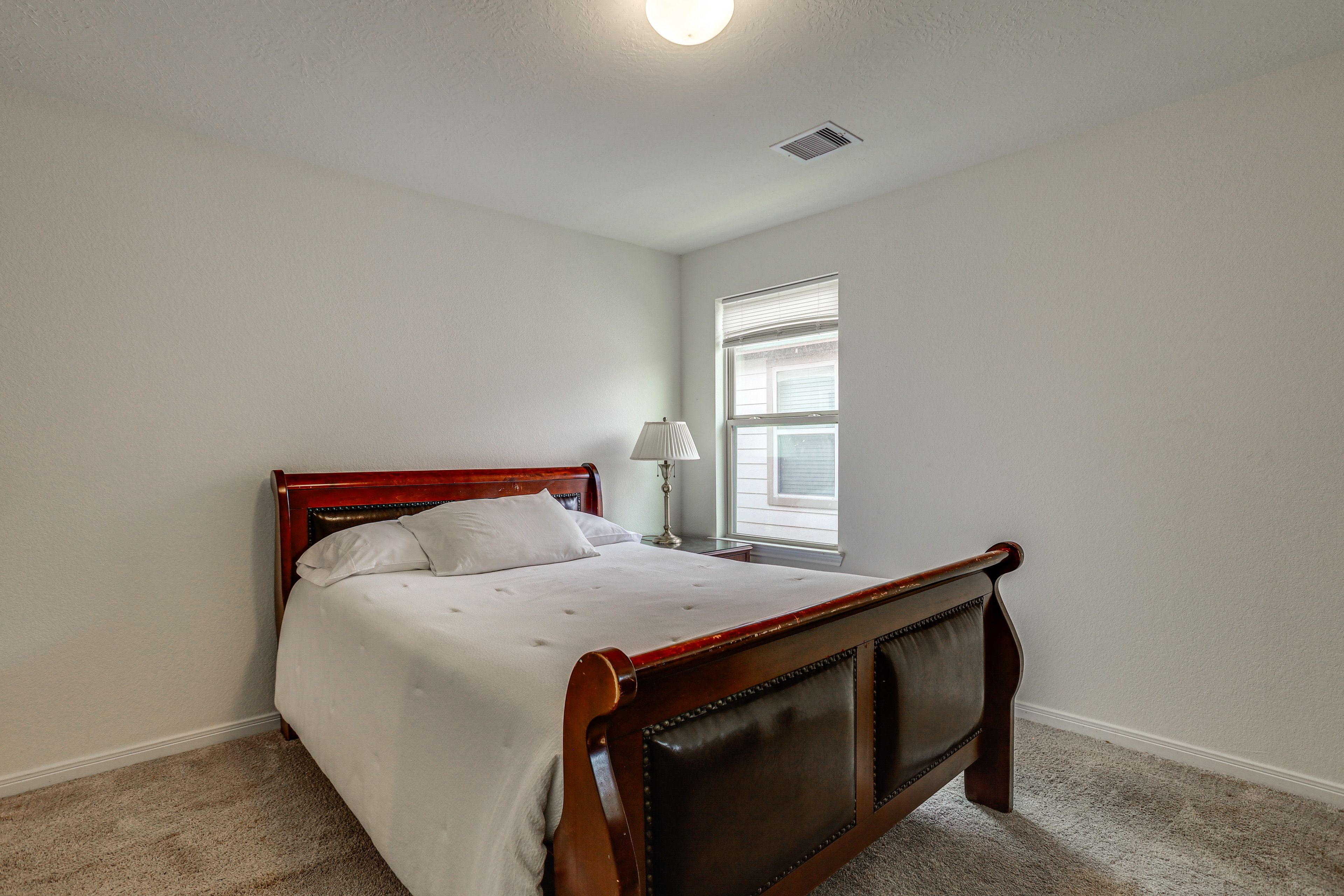 Bedroom 5 | Queen Bed | 2nd Floor