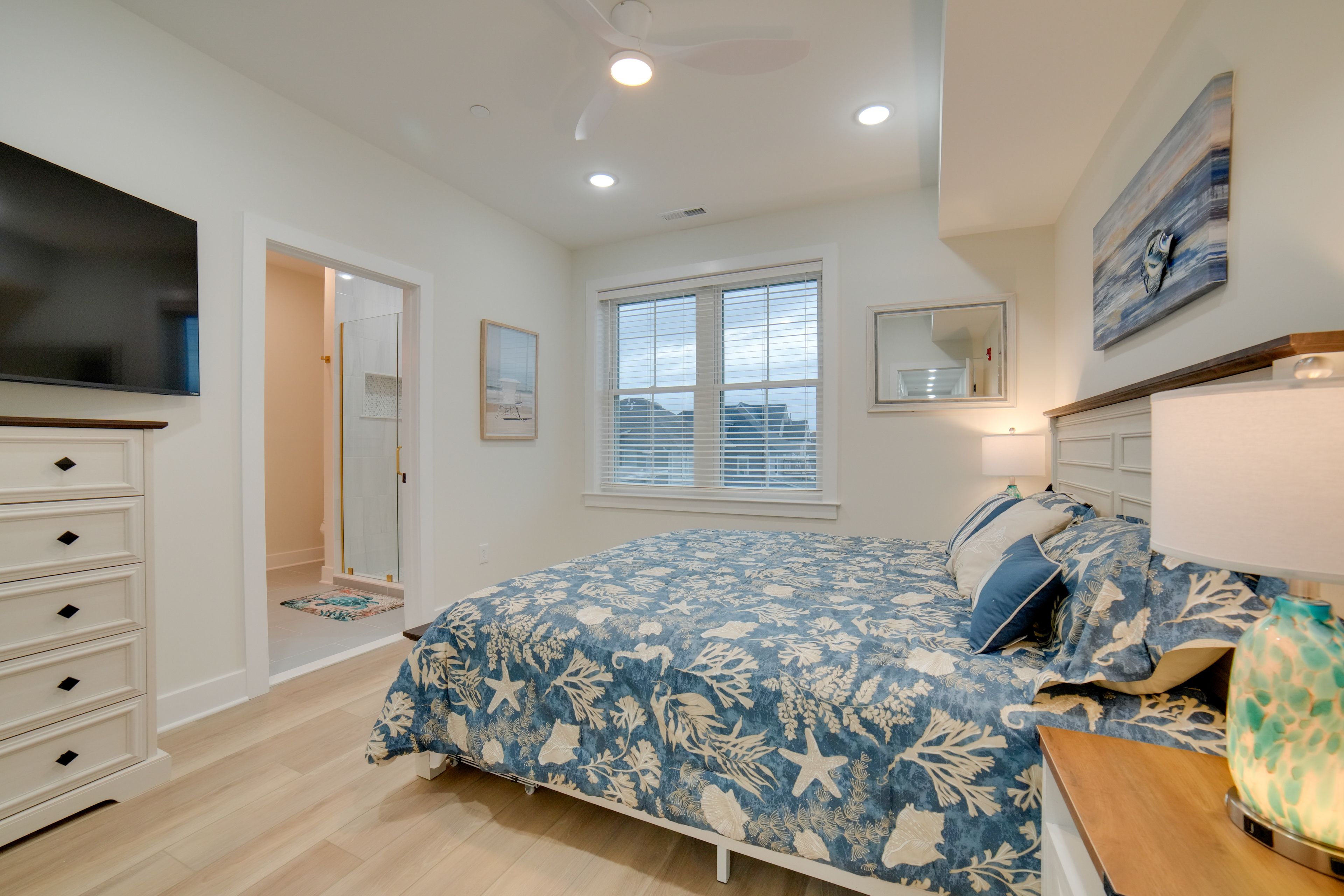Bedroom 1 | Upper Level | King Bed