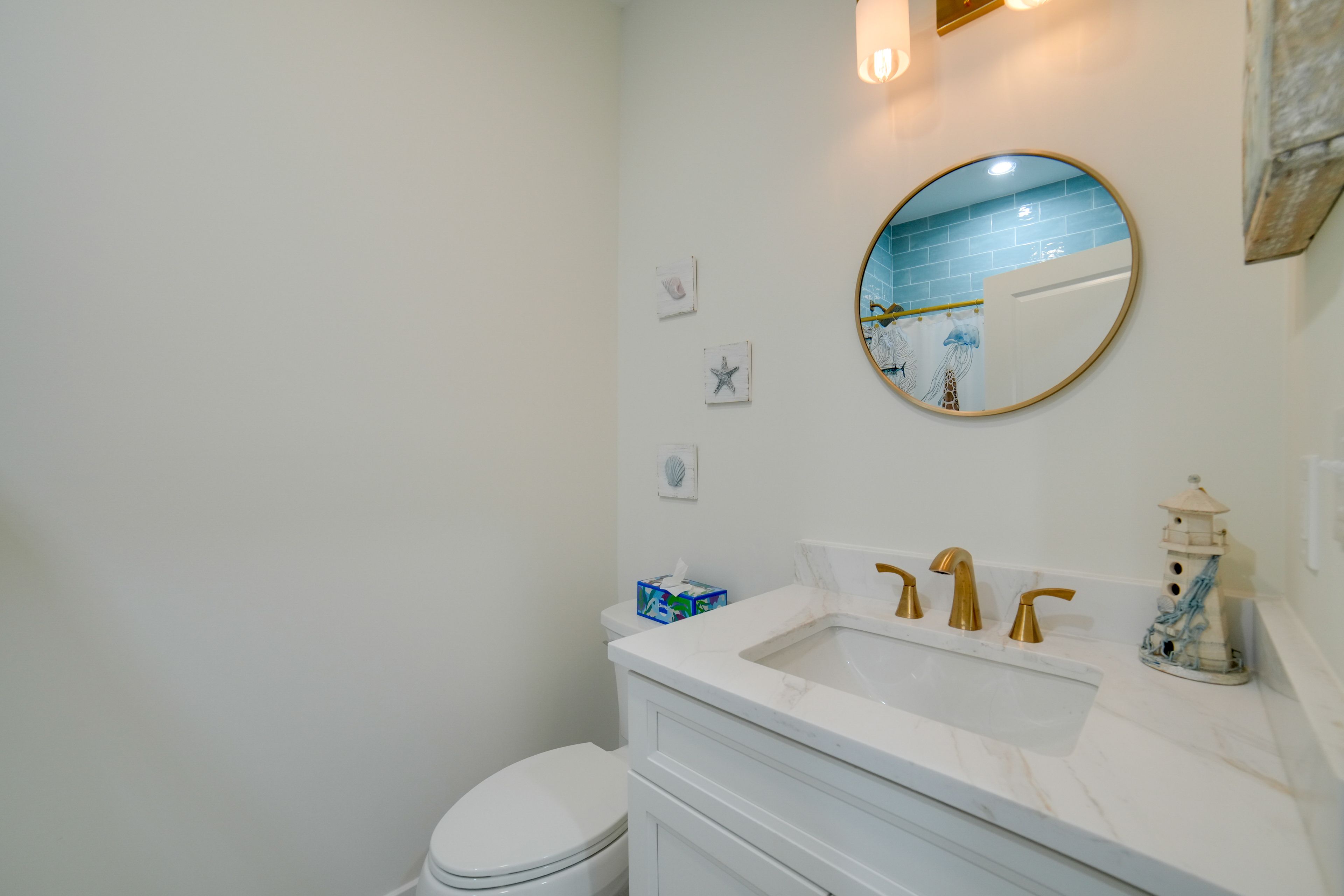Full Bathroom | Upper Level