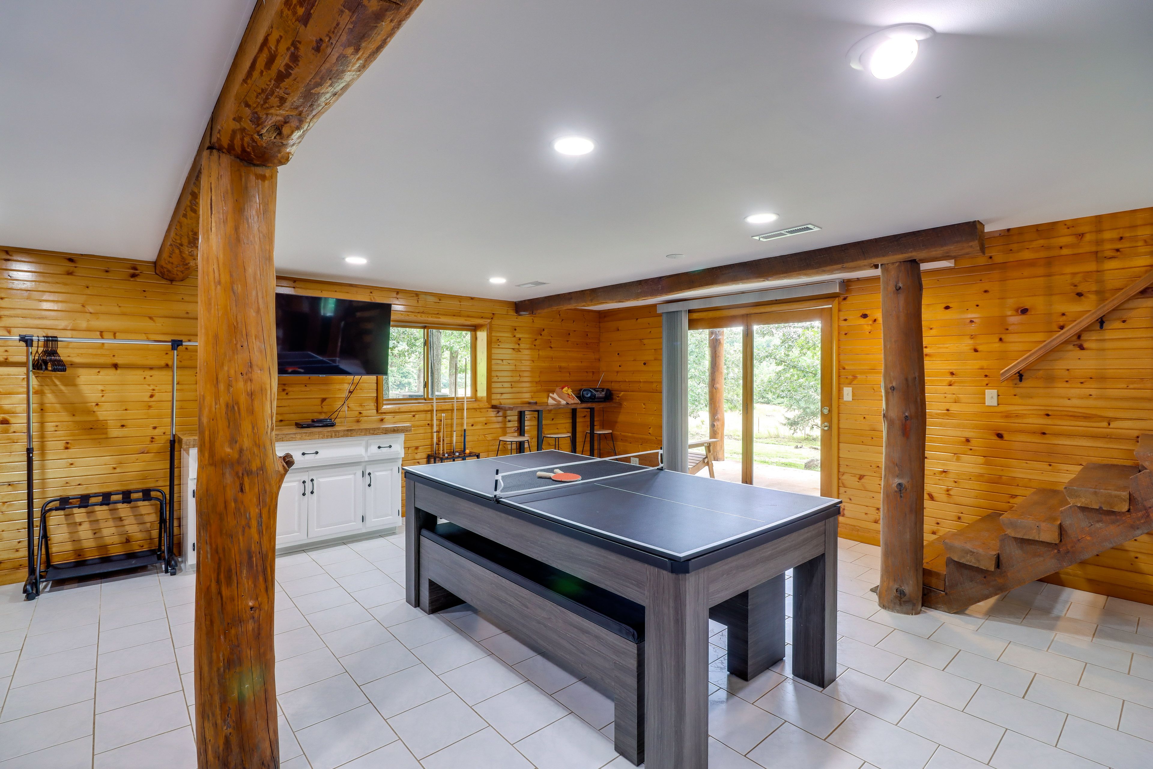 Game Room | Smart TV | Reversible Pool/Ping-Pong Table | 1st Floor