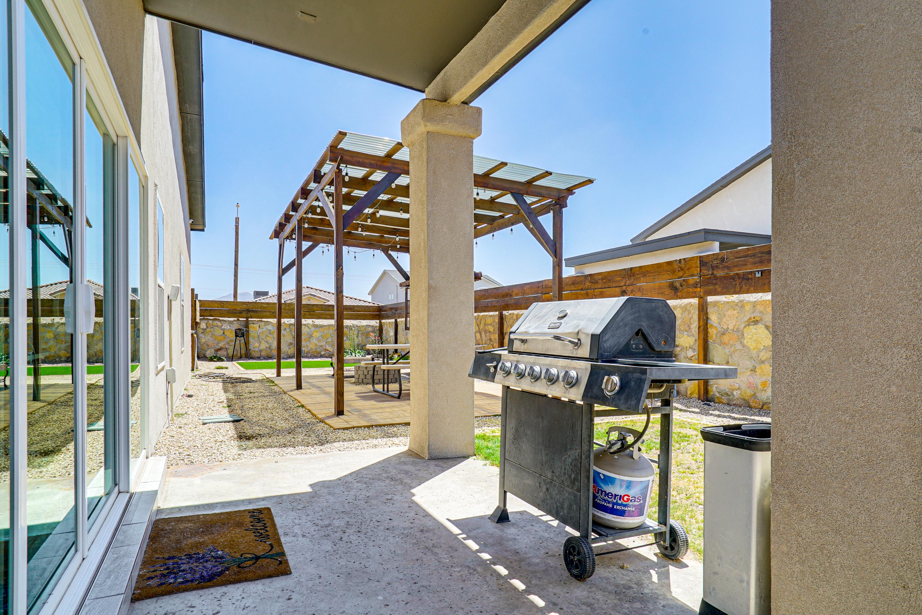 Covered Patio | Gas Grill | Dining Area | Fenced Yard