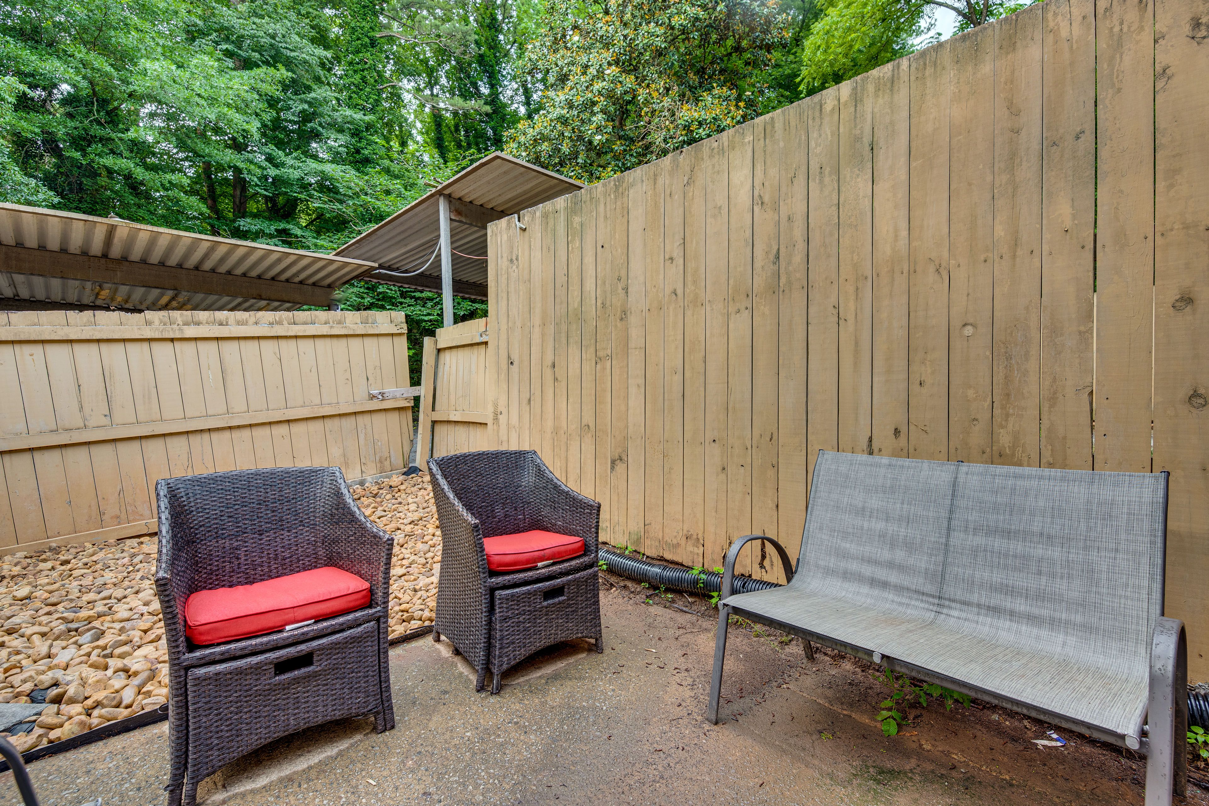 Private Patio w/ Seating | Inflatable Hot Tub