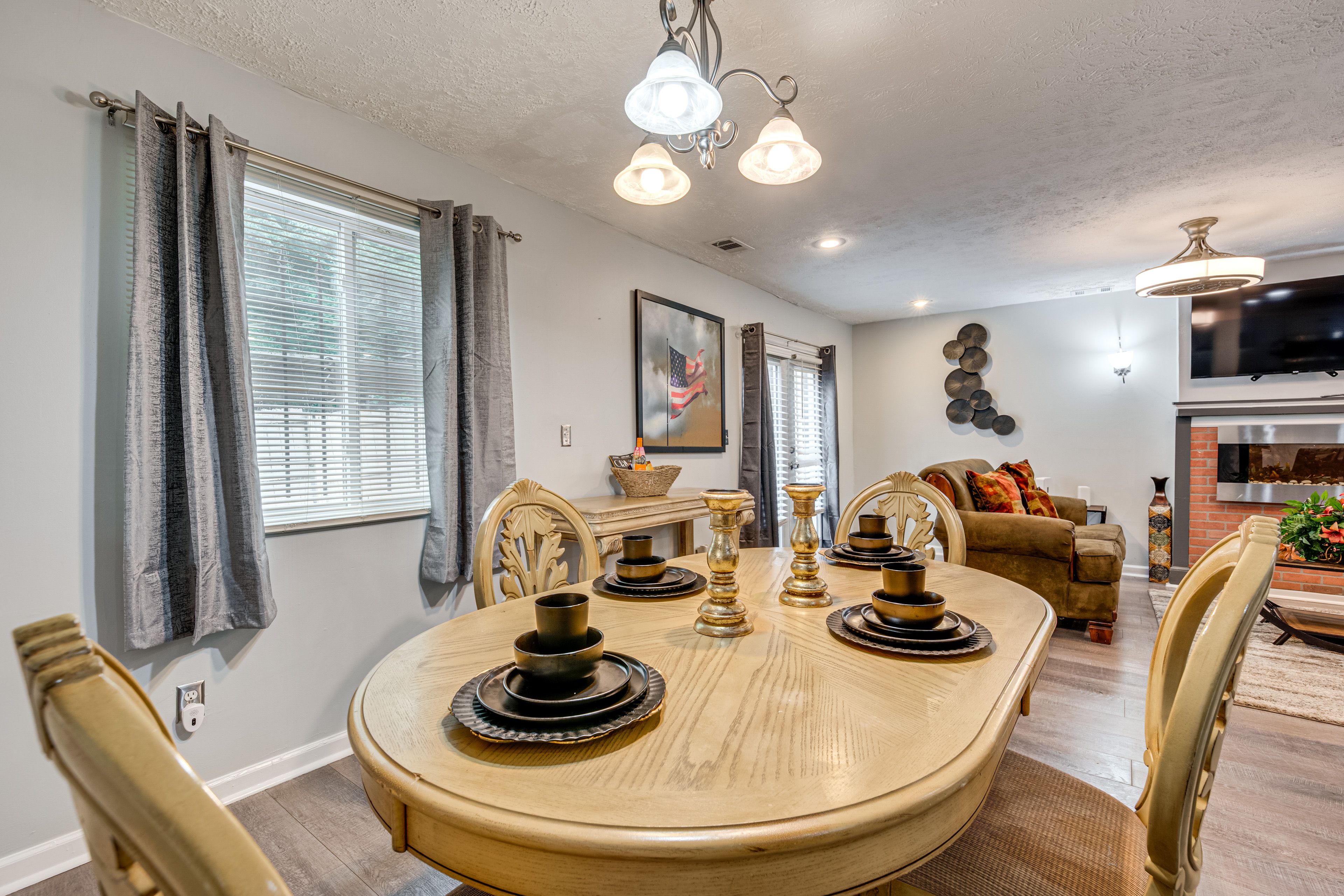 Dining Area | 1st Floor