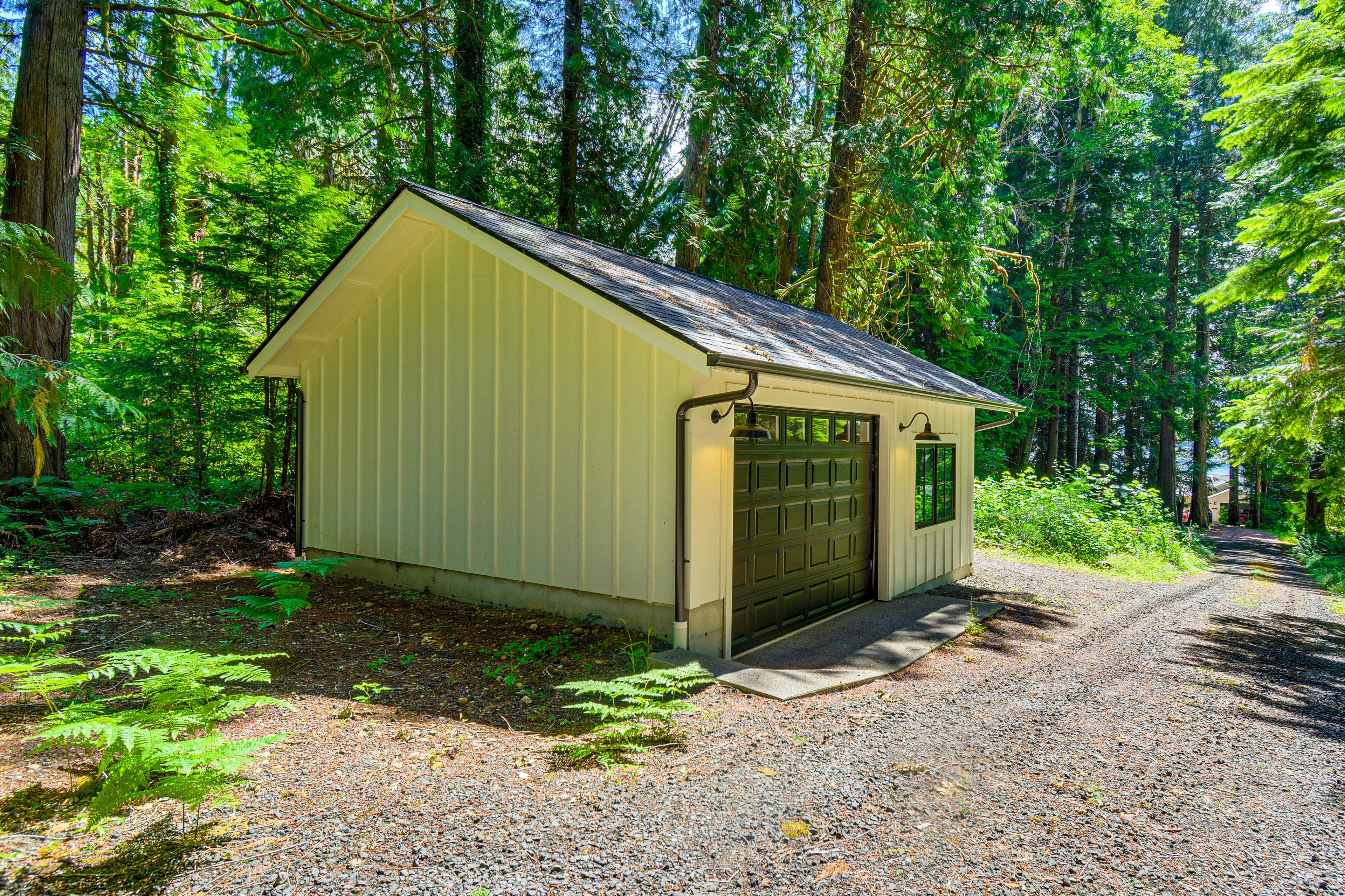 Parking | Shared Driveway (1 Vehicle)