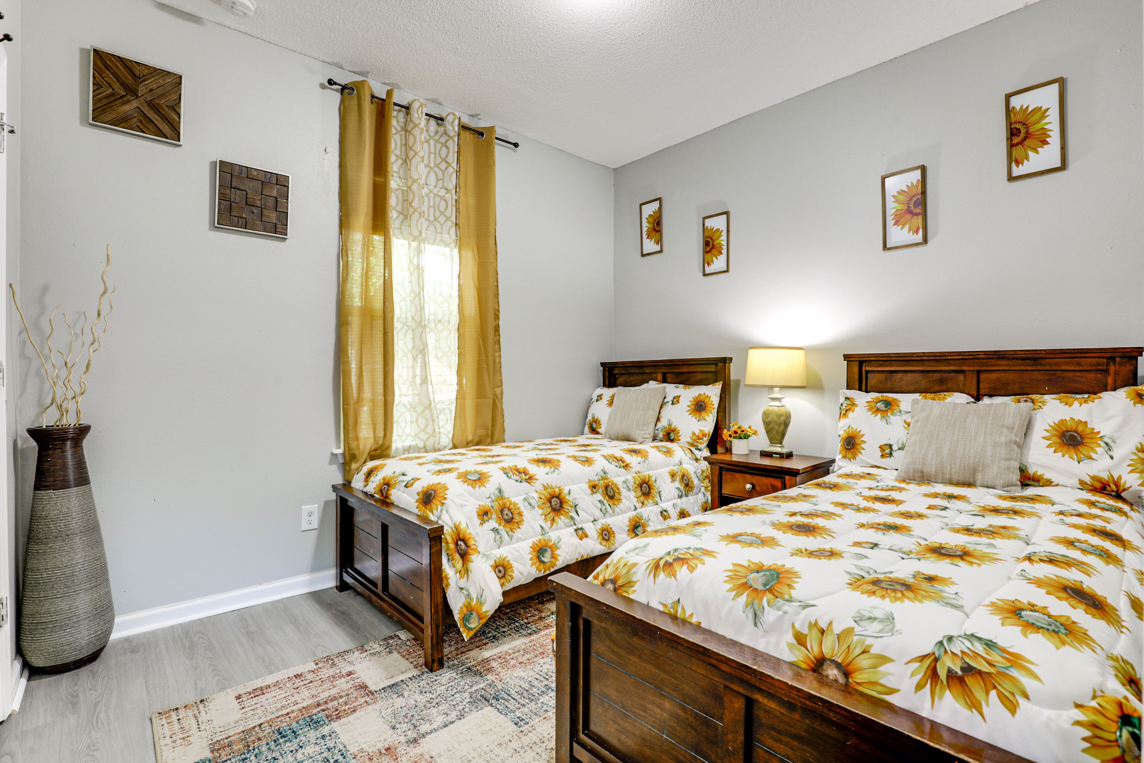 Bedroom 2 | 2 Twin Beds