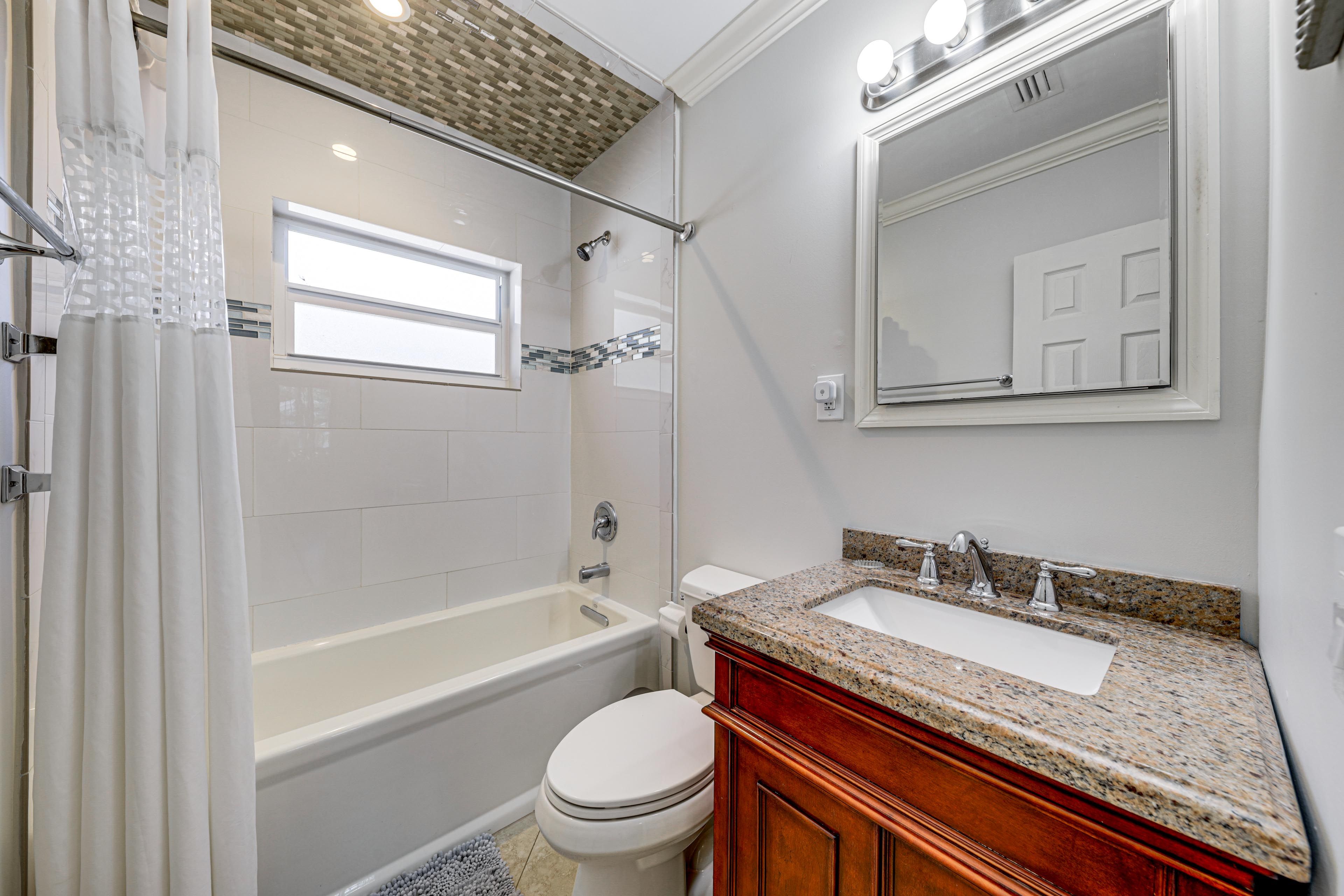 Full Bathroom | Unit 2