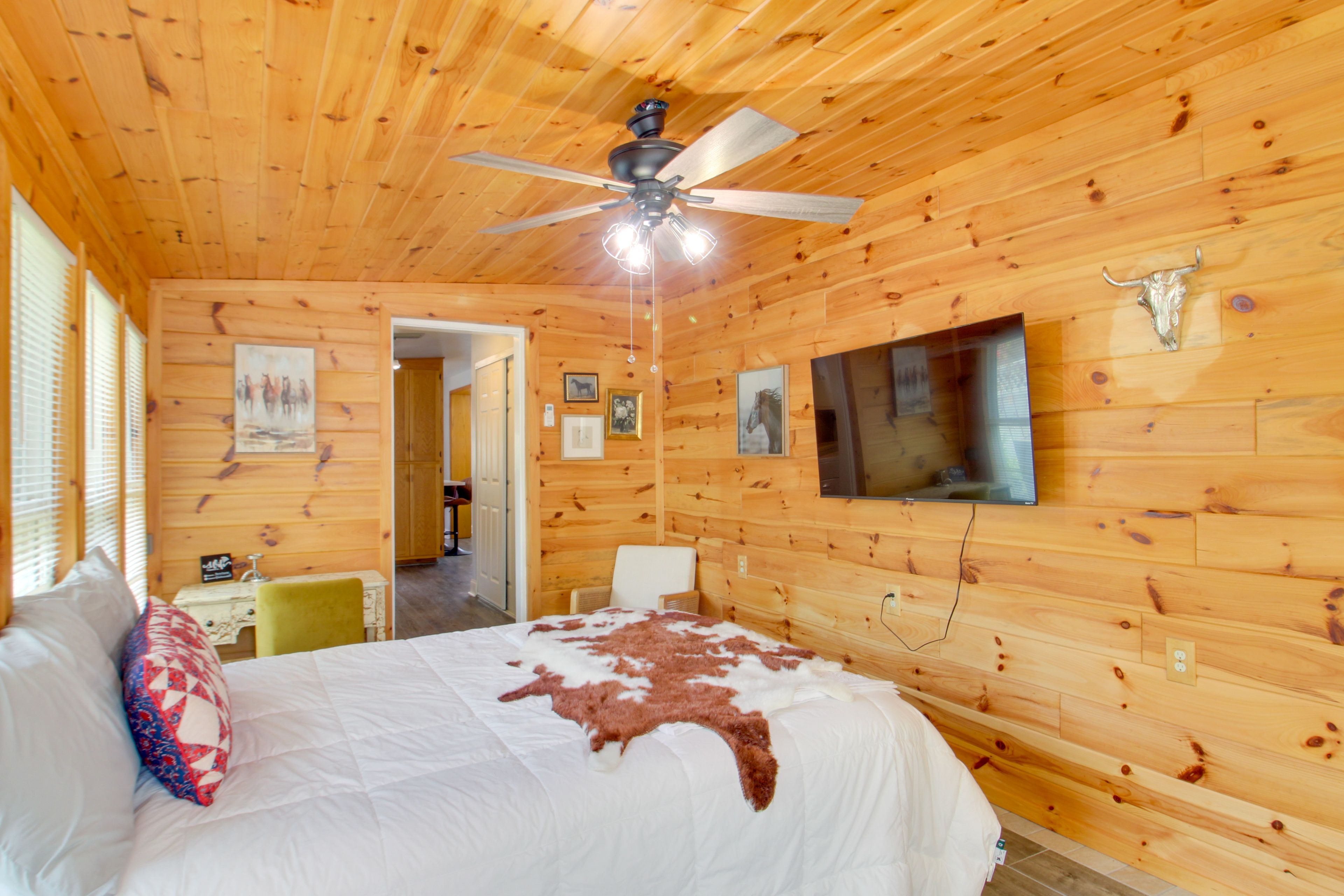 Fort Walton Beach Vacation Rental | 1BR | 1BA | 350 Sq Ft