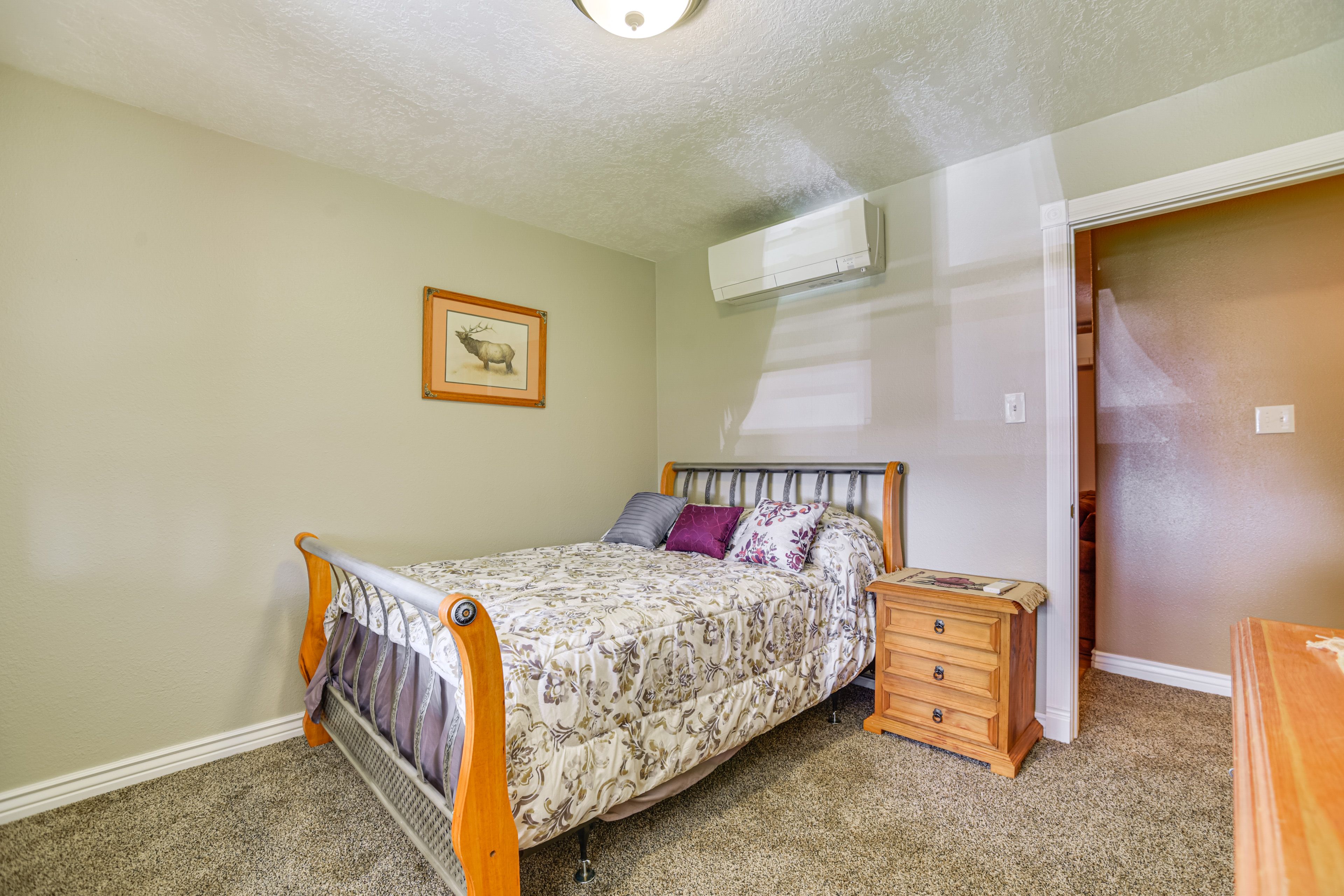 Bedroom 1 | Full Bed