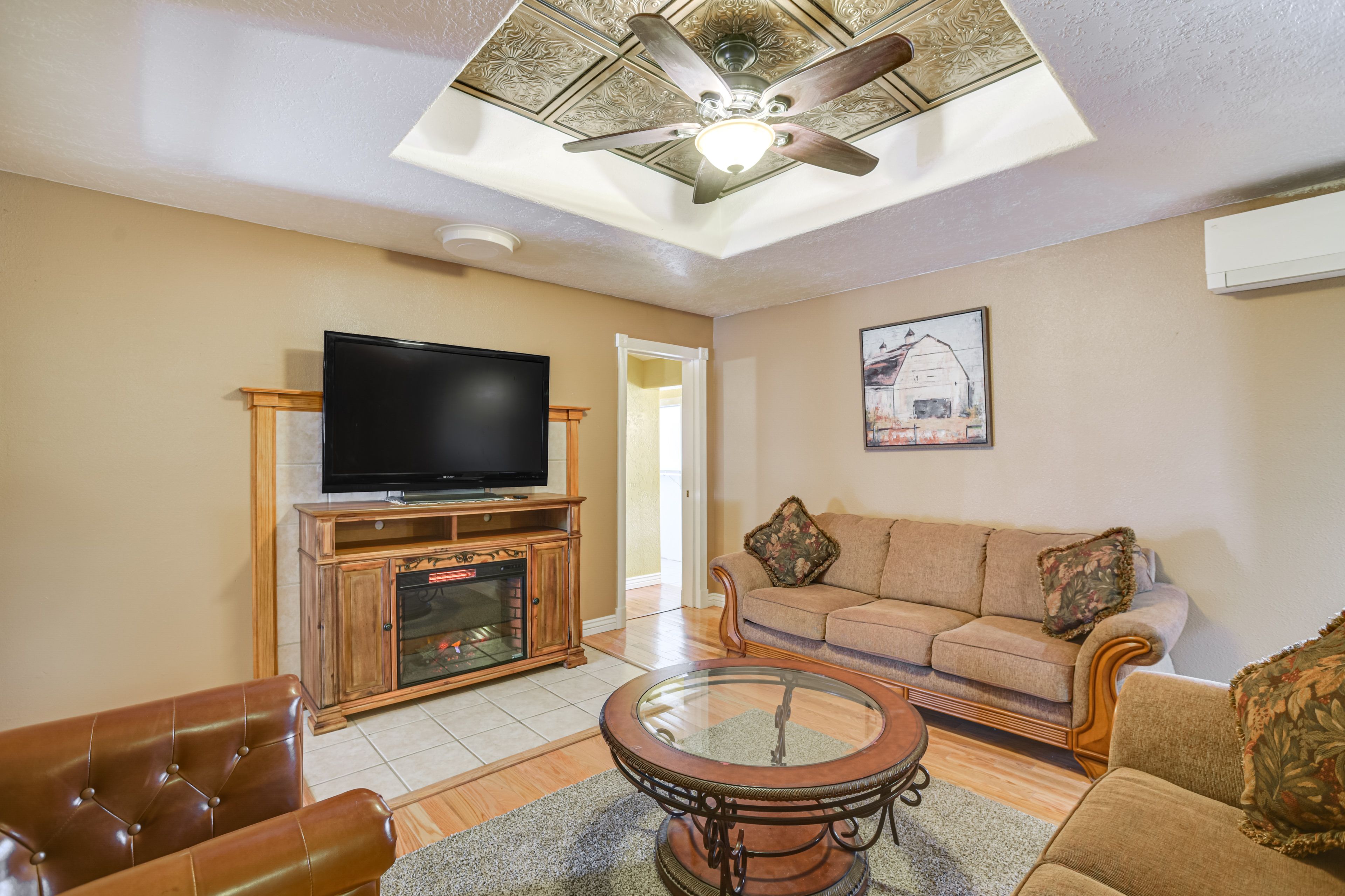 Living Room | Fireplace