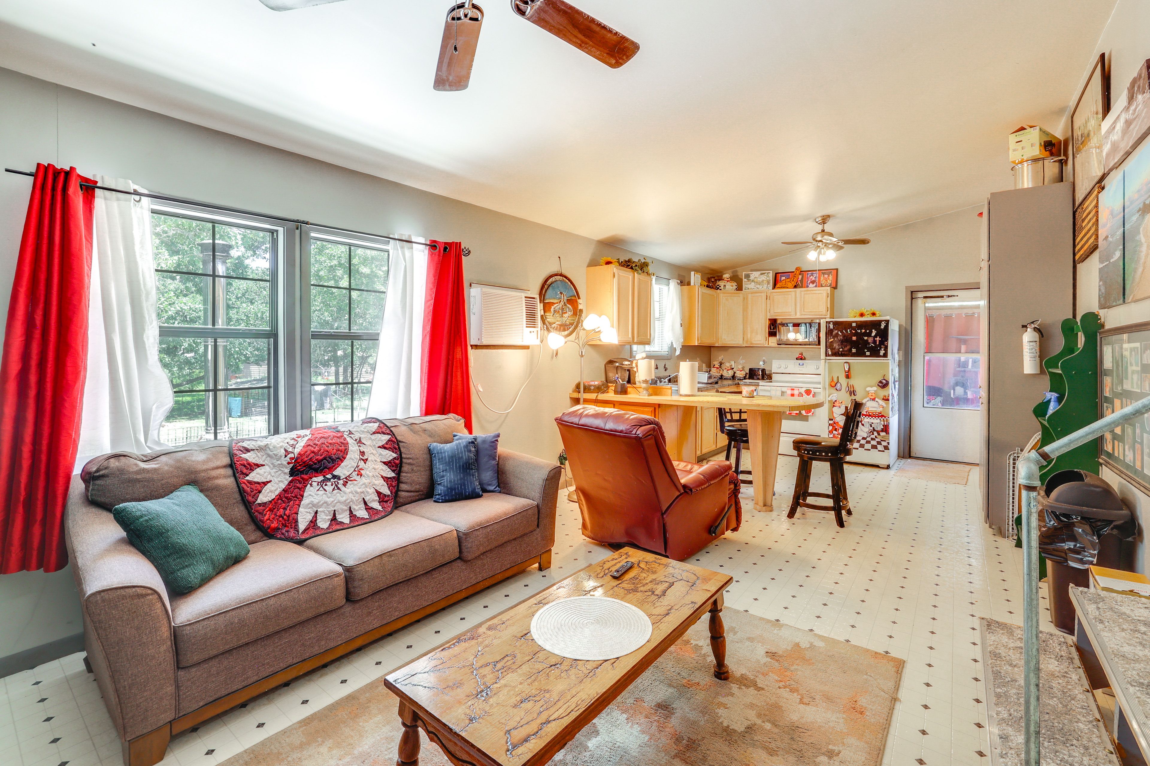 Fredericksburg Vacation Rental | 2BR | 1BA | 900 Sq Ft