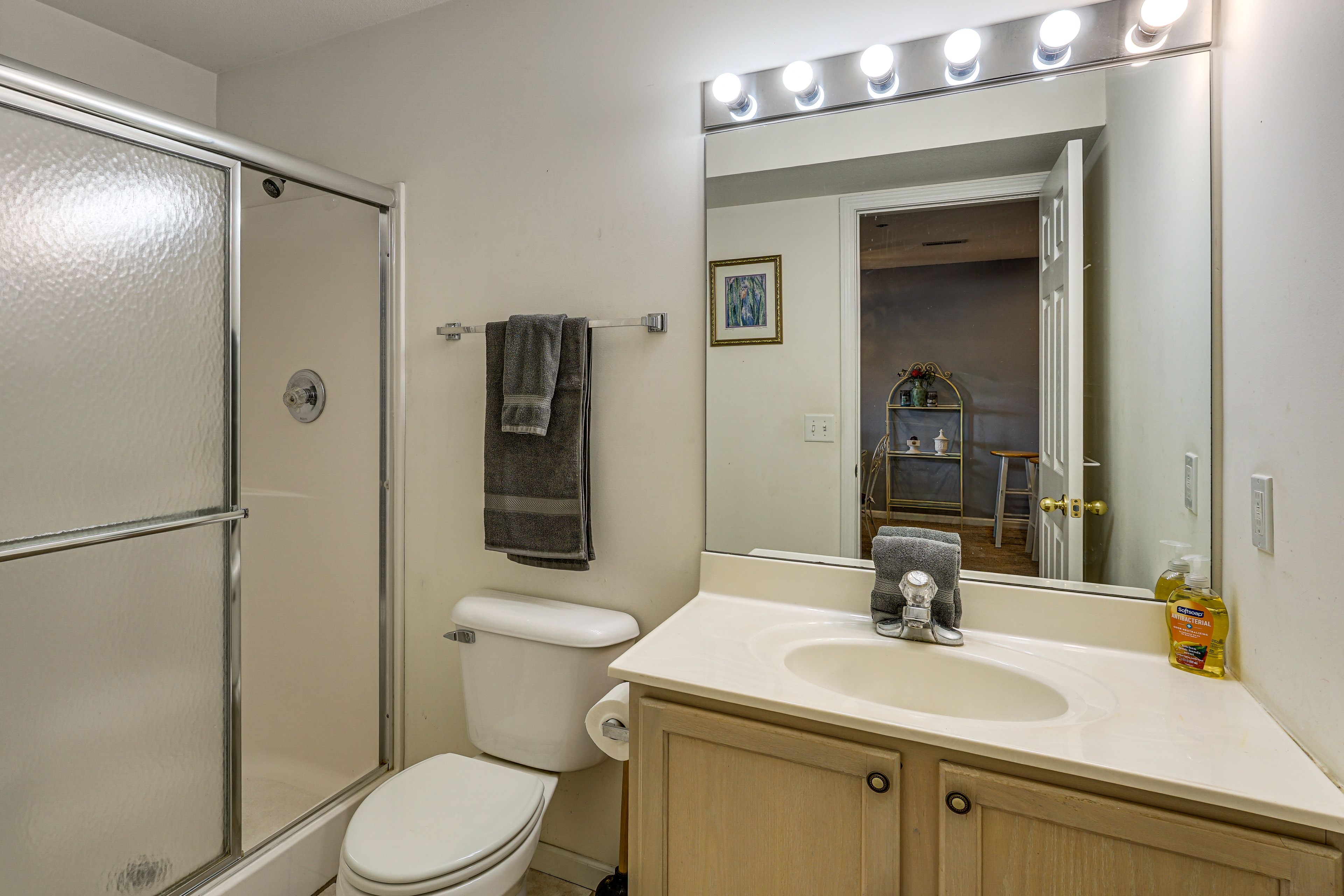 Full Bathroom
