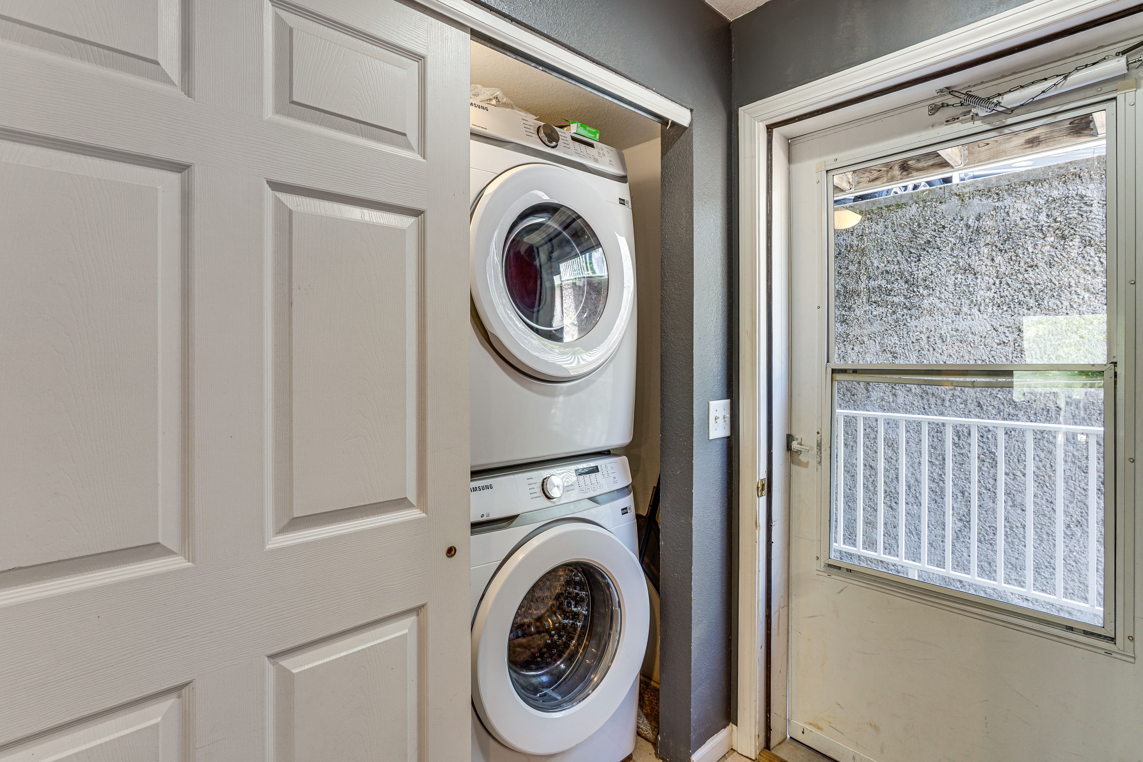 In-Unit Laundry