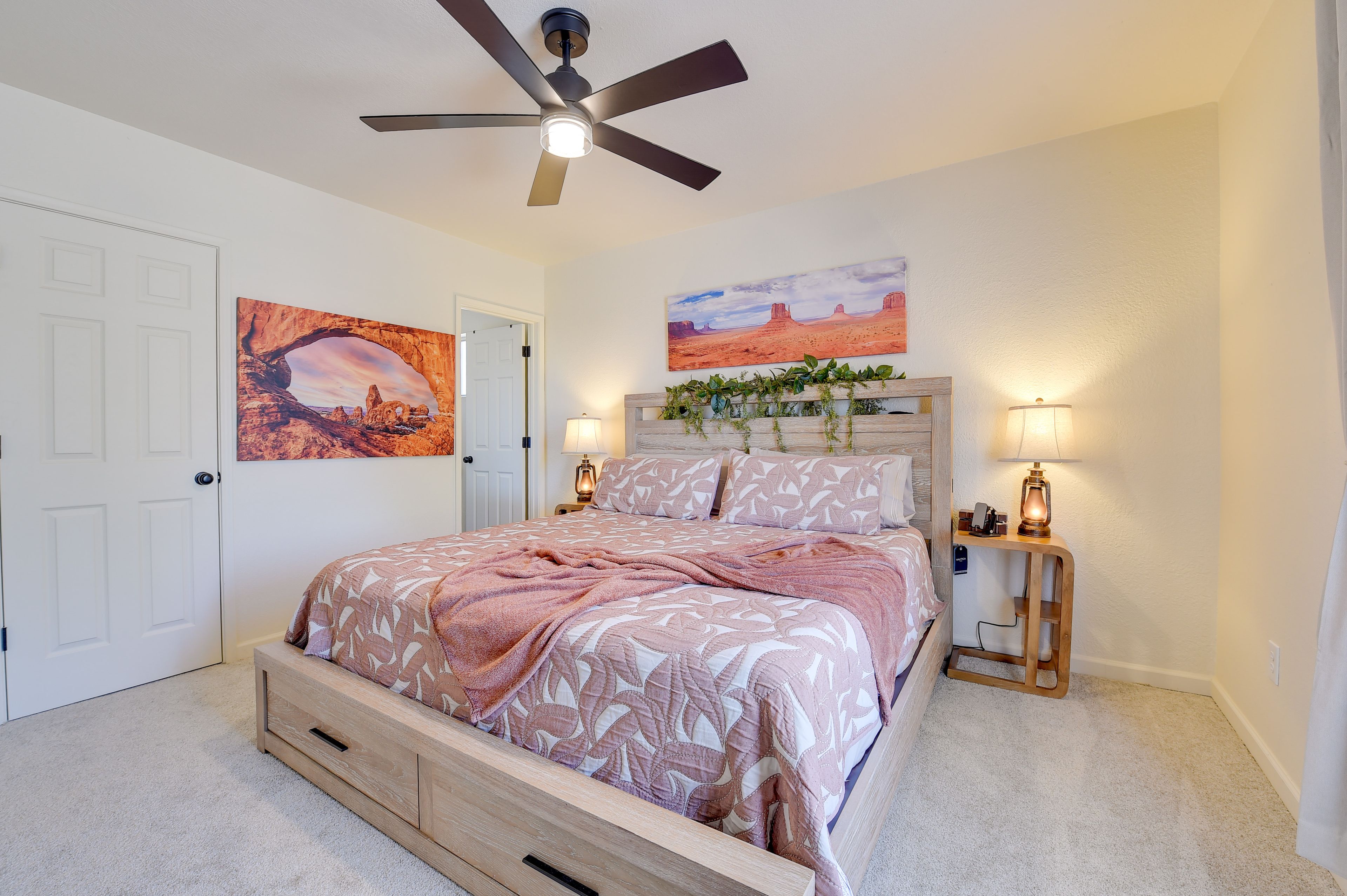 Bedroom 1 | King Bed