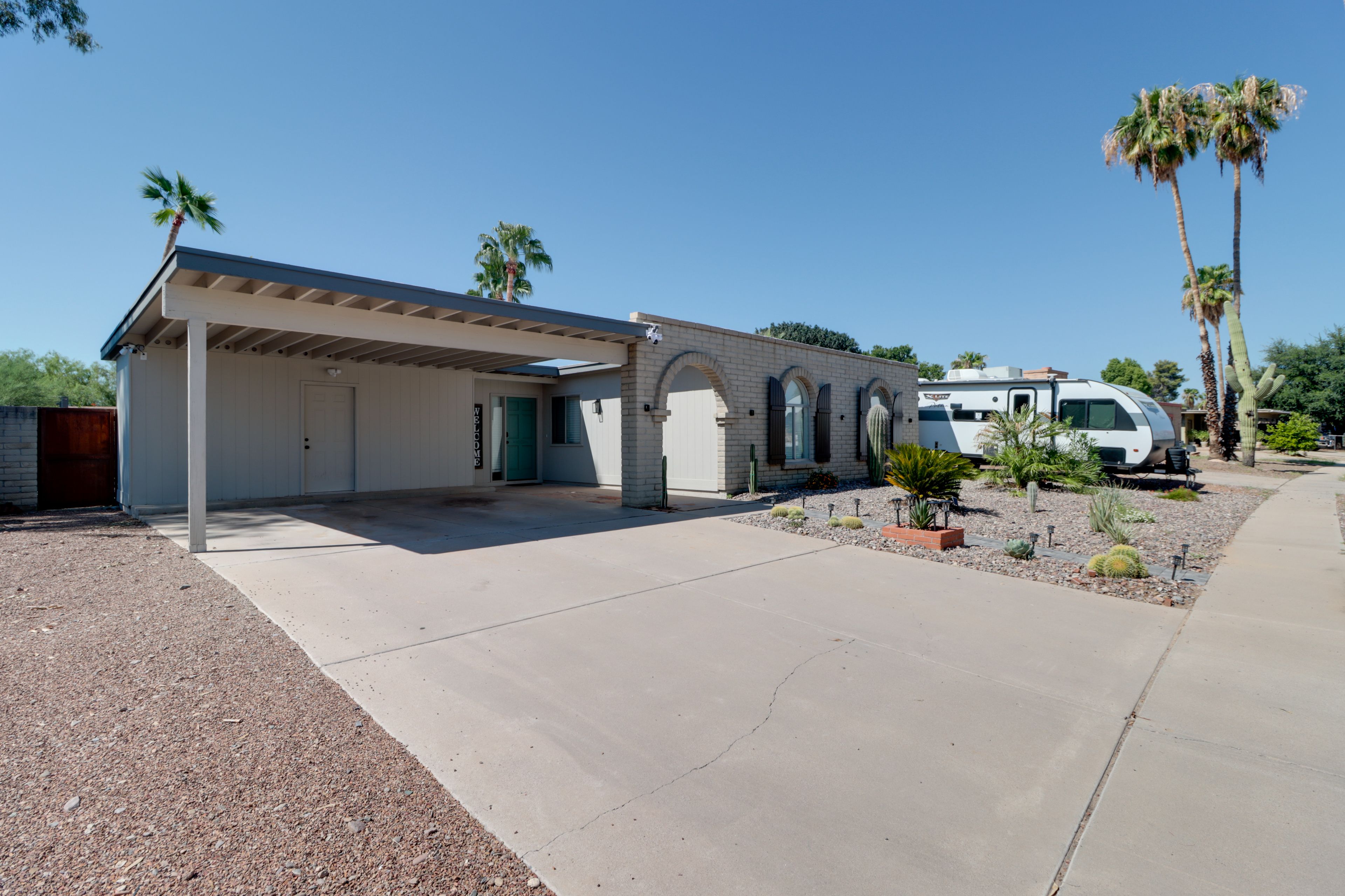 Parking | Carport (2 Vehicle) | Driveway (2 Vehicles) | Street