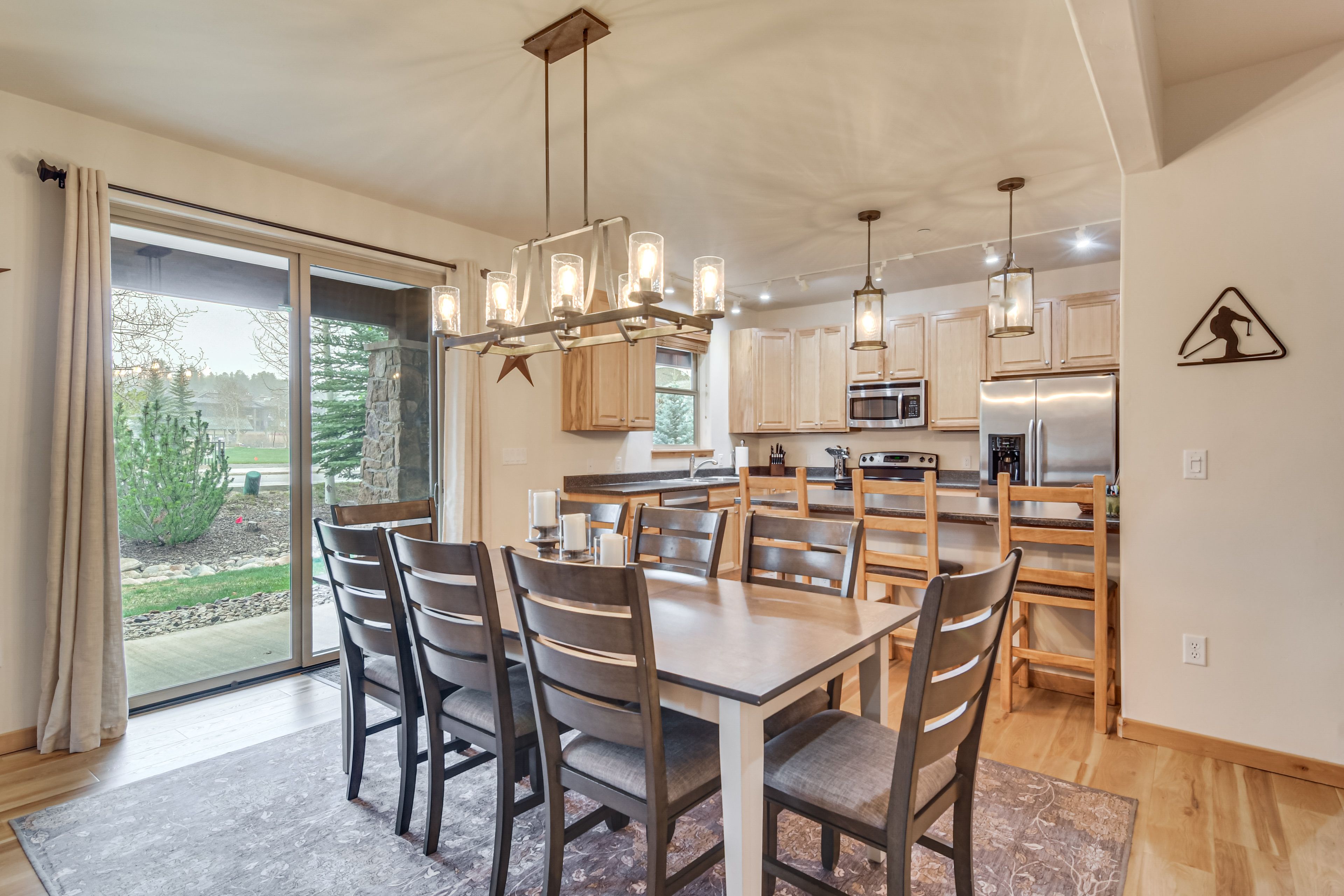 Kitchen | Dining Area