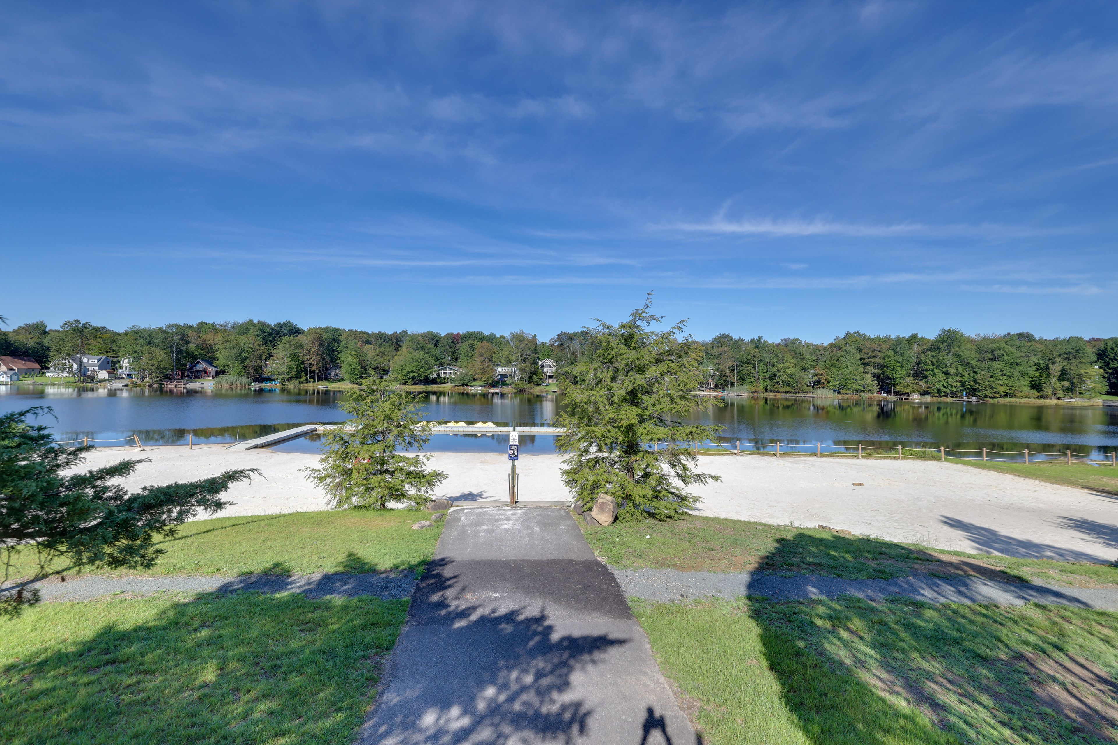 Community Amenities | Swim Beach | Lake Access