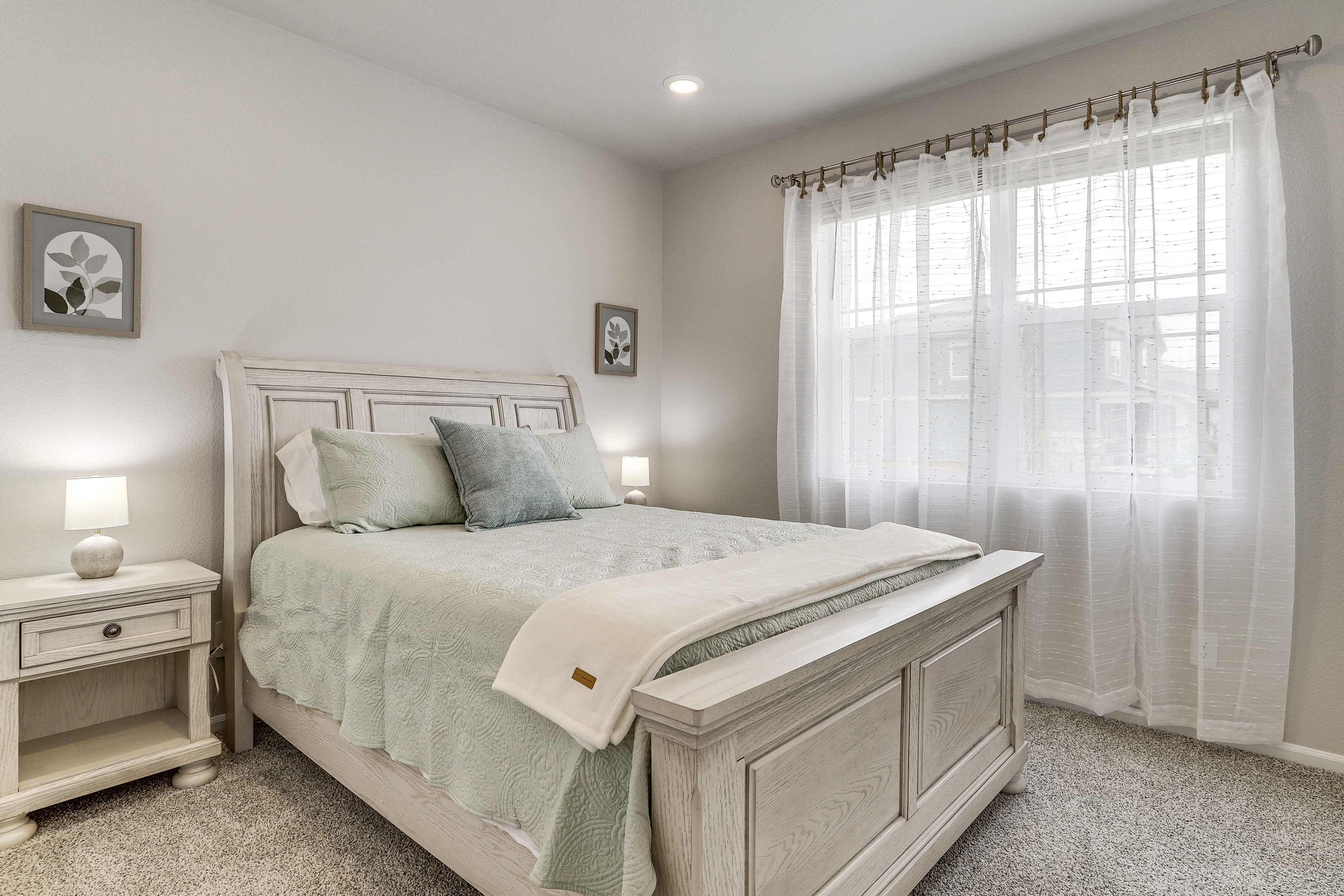 Bedroom 3 | Queen Bed