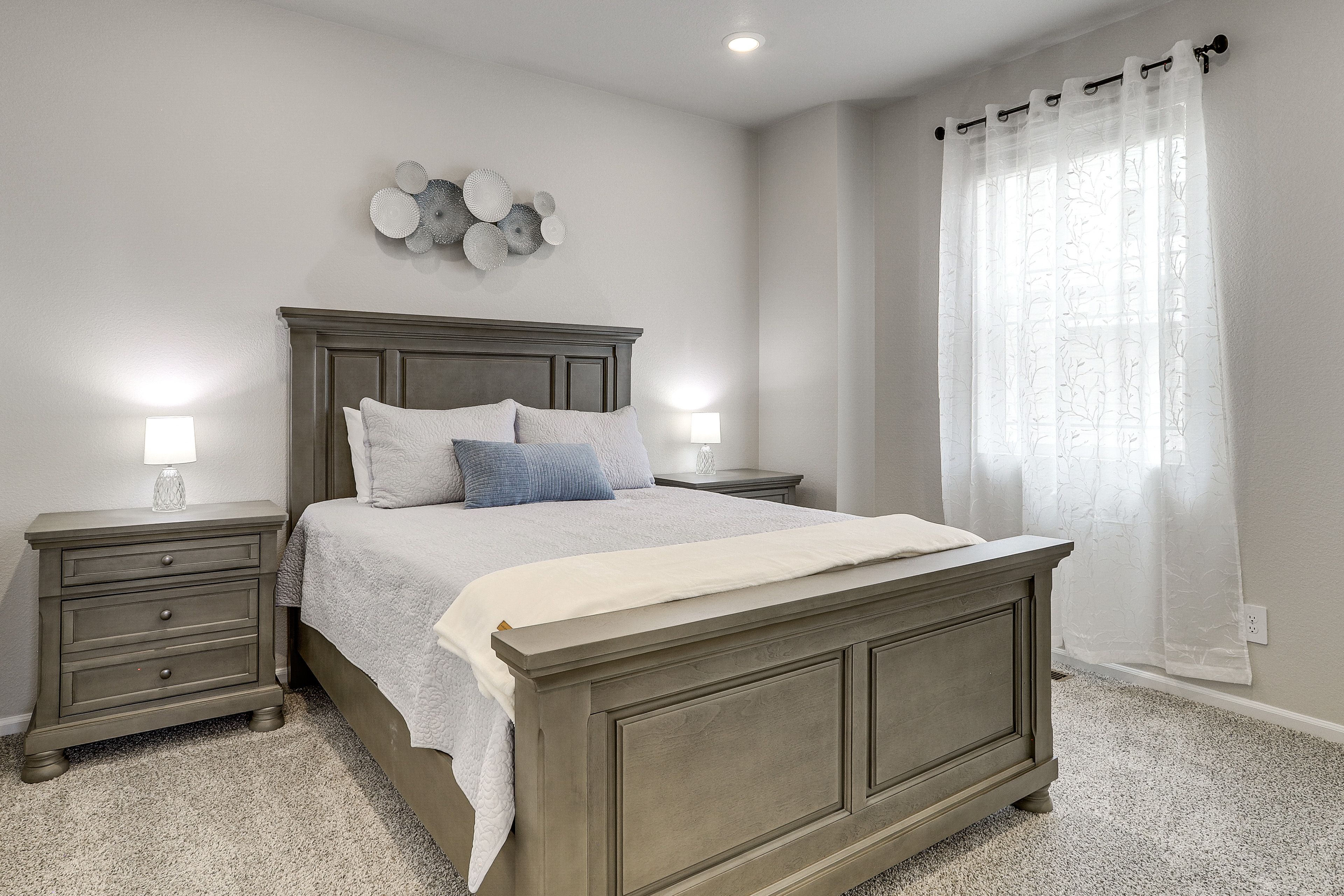 Bedroom 2 | Queen Bed