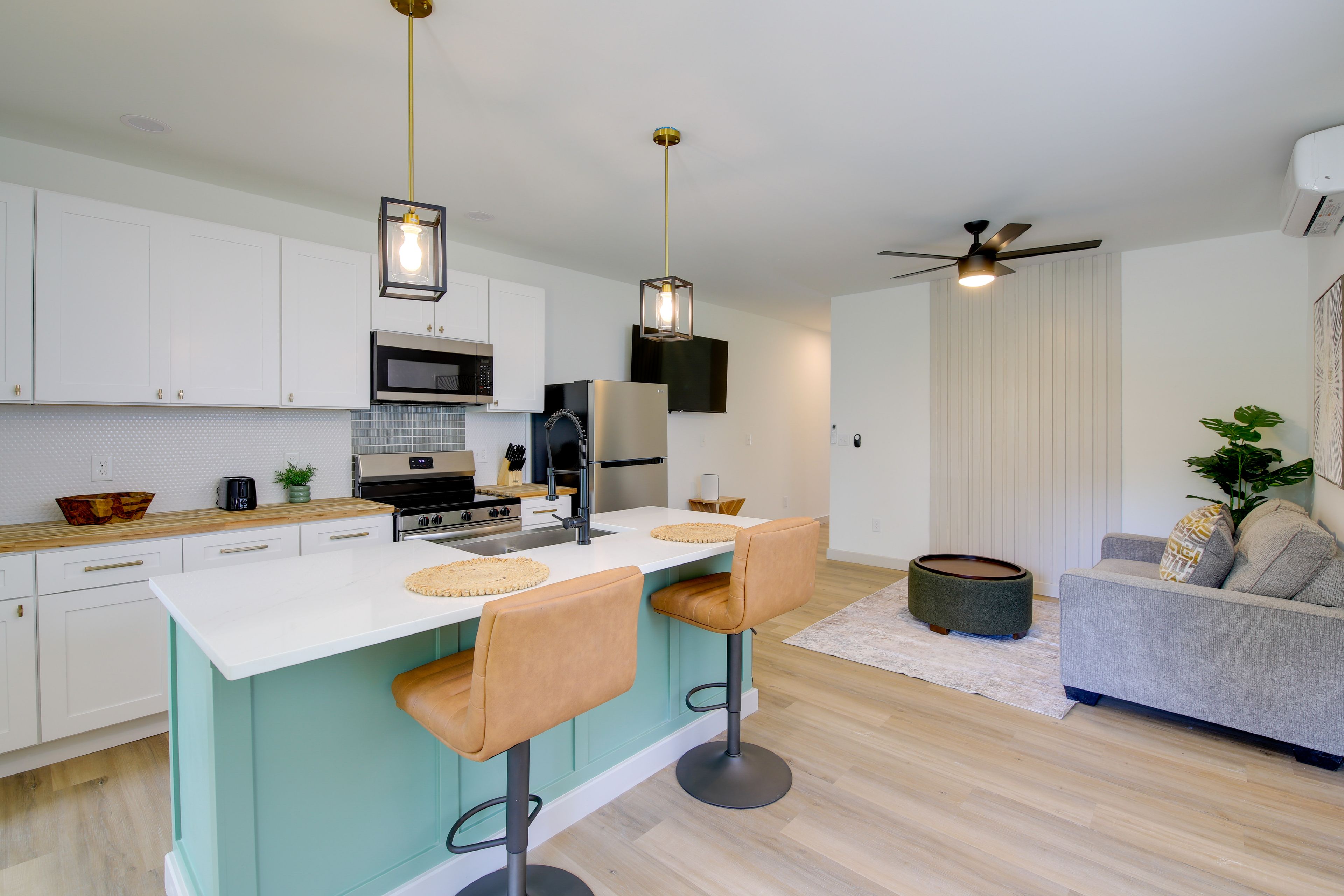 Living Room & Kitchen