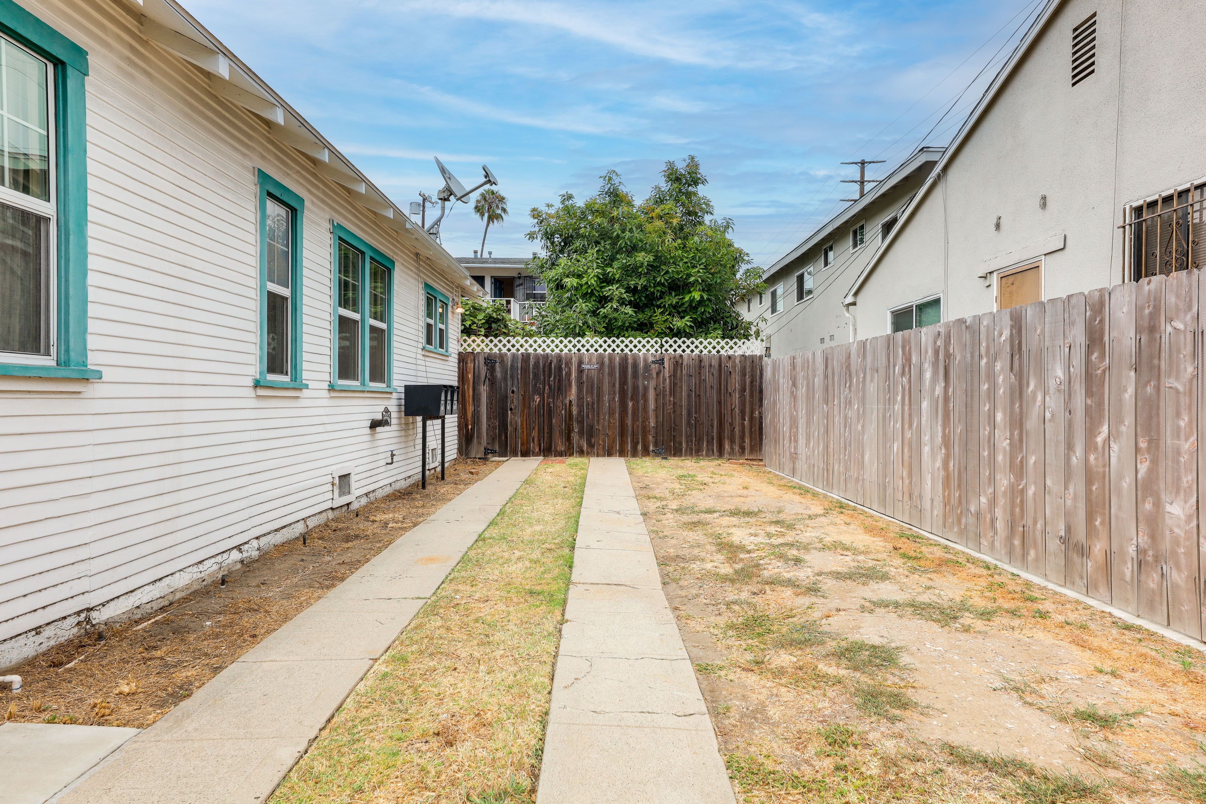 Private Driveway (1 Vehicle)