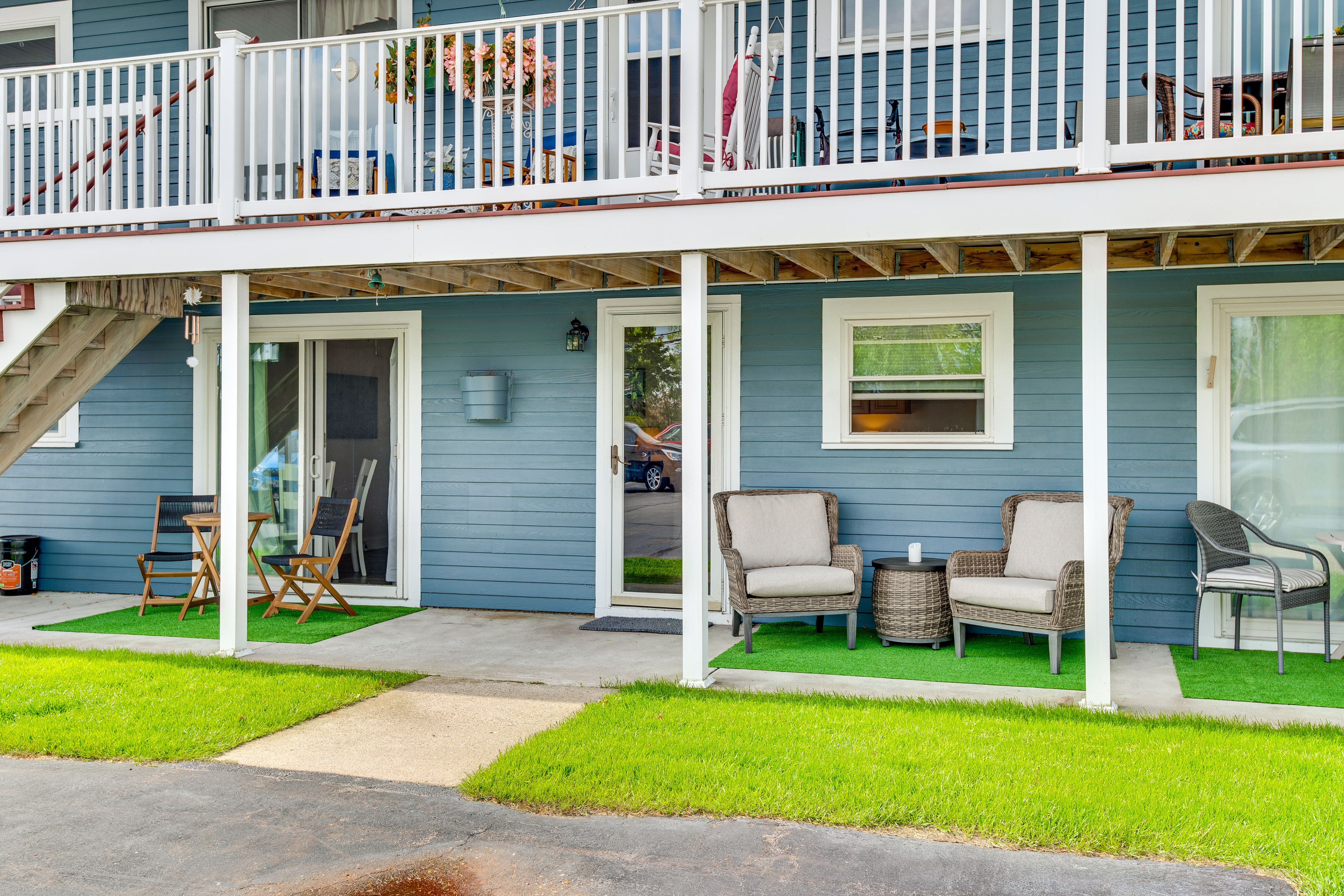 Furnished Front Porch